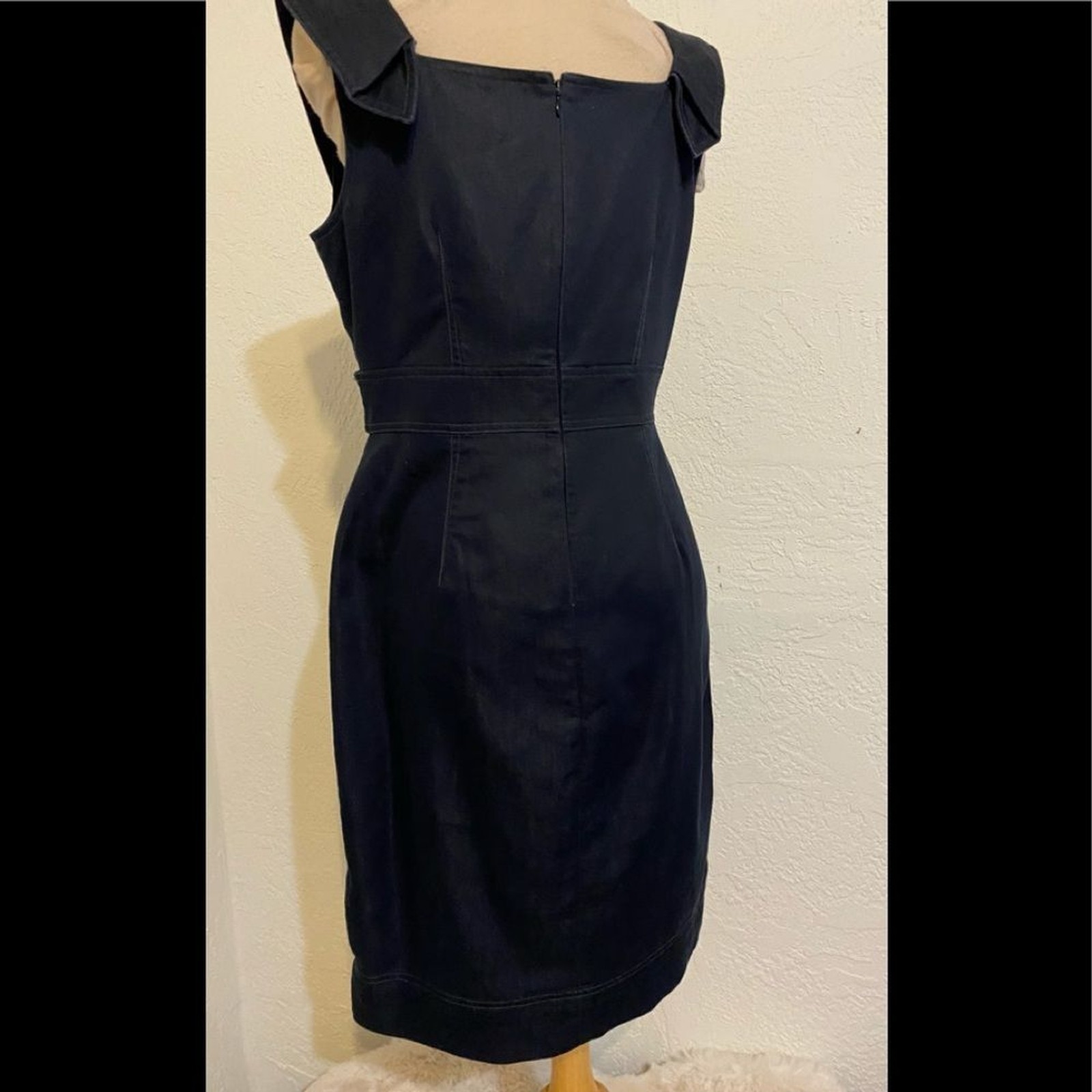 London Times Form fitting jean dress