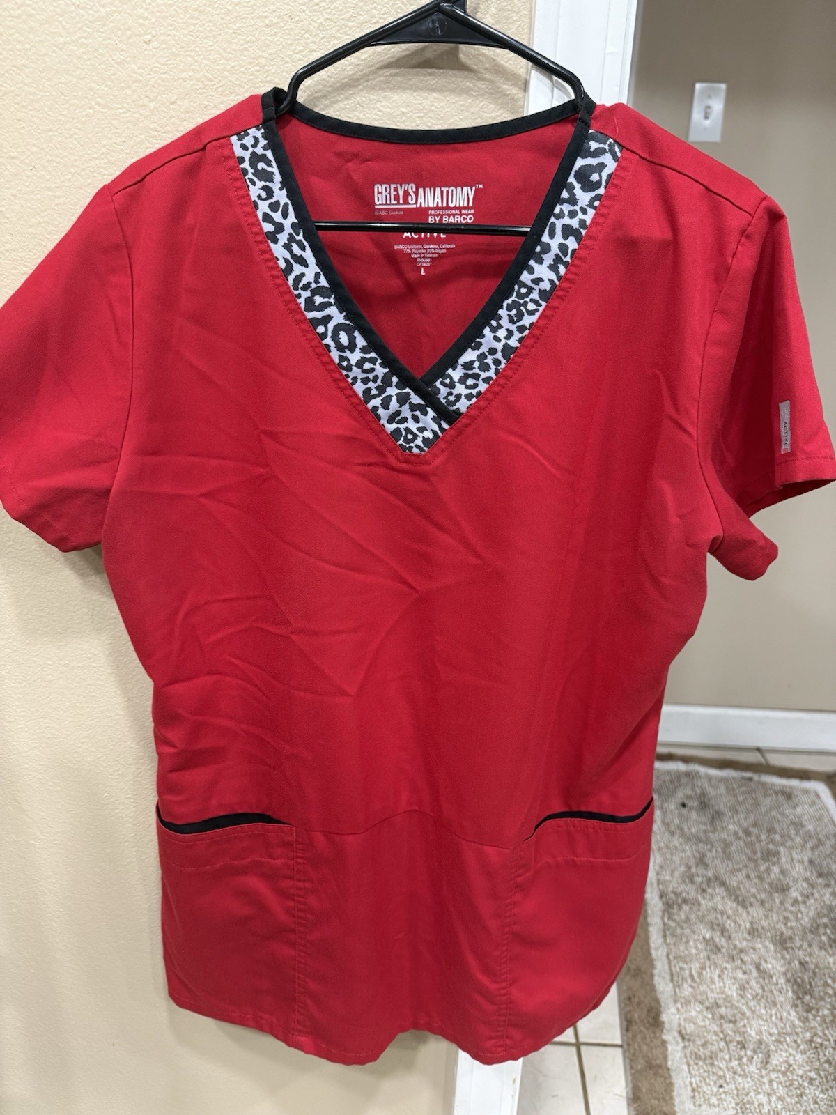 Grey’s Anatomy Women’s L Red V-Neck Scrub Top Animal Print Trim Polyester Rayon