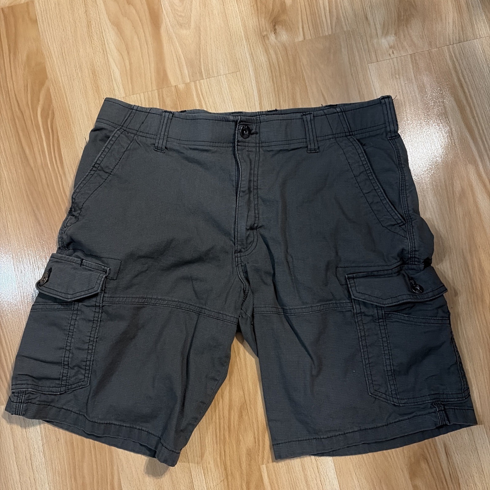 Lee Extreme Motion Mens Cargo Shorts 34 Gray Stretch Utility Pockets 6