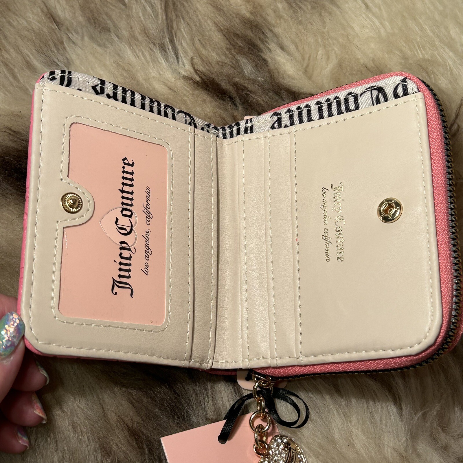 NWT Juicy Couture Hangable Small Zip Around Wallet – Pink Lemonade