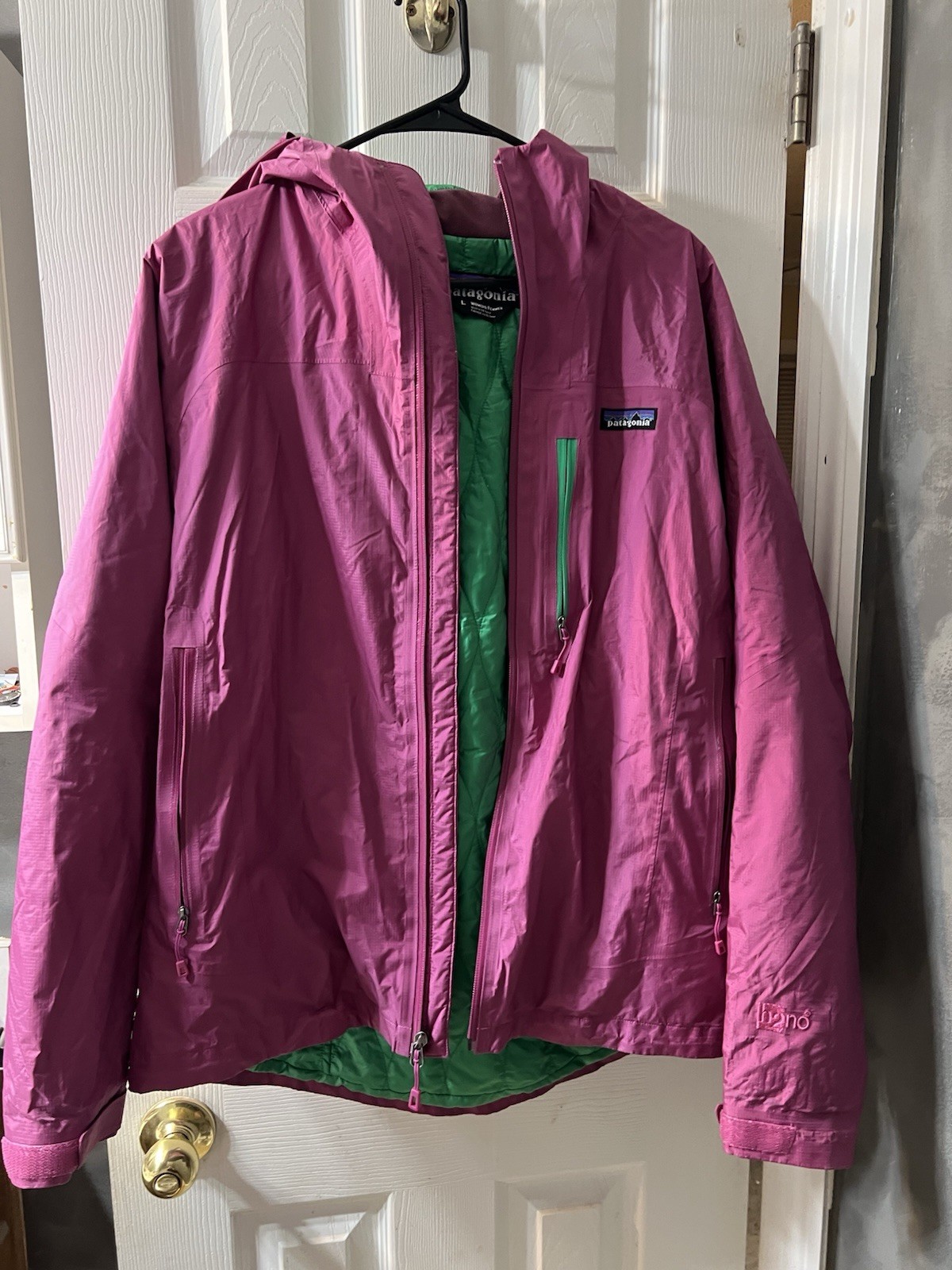 Patagonia Women’s Large Purple Hooded Full Zip Jacket Green Lining Zip Pockets