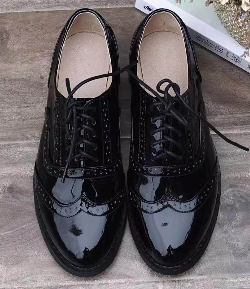 Women’s Shiny Leather Wing Tip Brogues Two Tone Oxfords Shoes Carved Patchwork