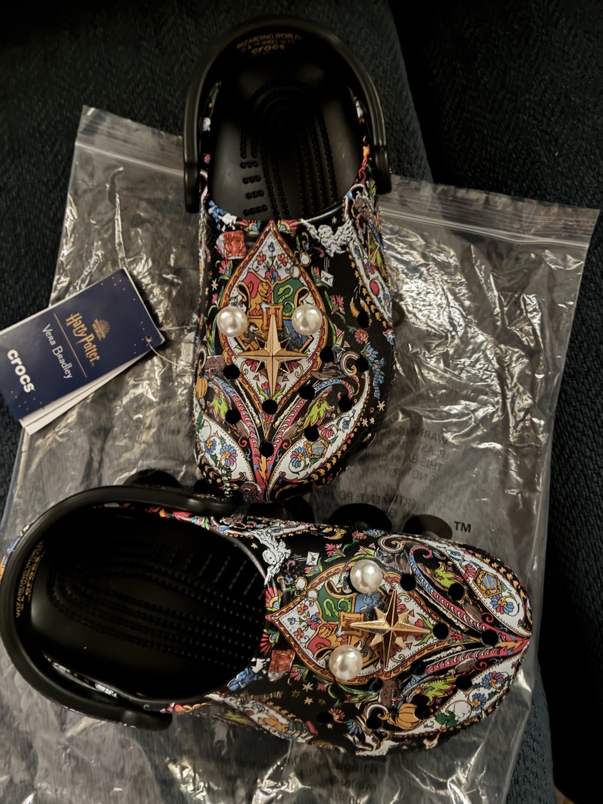 New Harry Potter Vera Bradley Crocs Hogwarts Paisley Crocs M-4 W6 W Jibbitz/bag