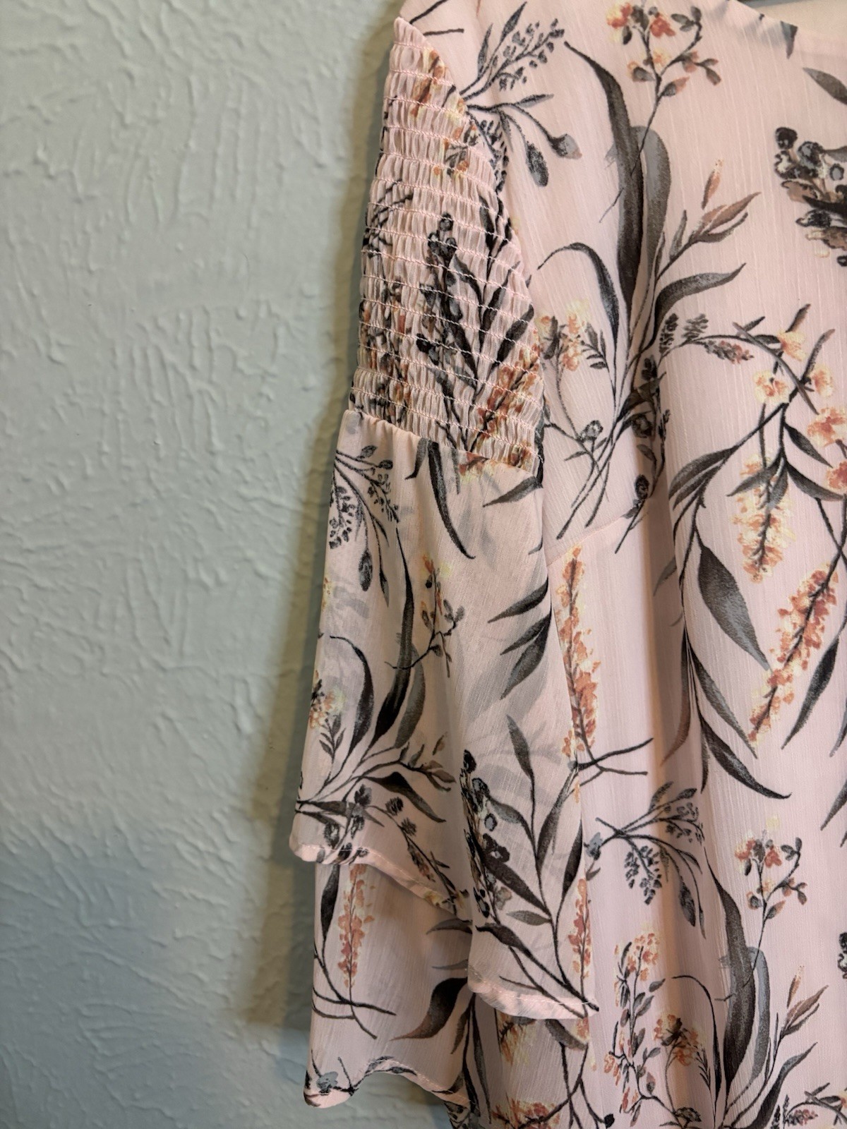New Directions Floral Peasant Blouse Size S Pink Long Flutter Sleeve Smocked
