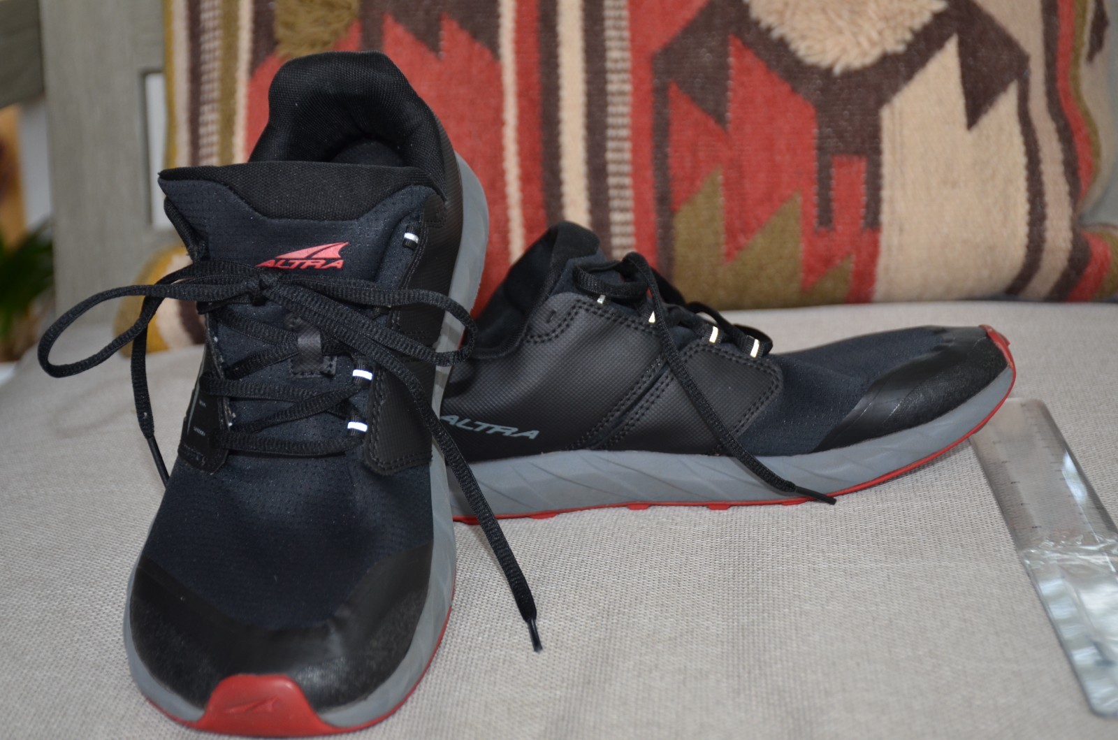 USED ALTRA Men Superior 5 Sneakers Running Gym Crossfit AL0A546Z Black/Red 10.5