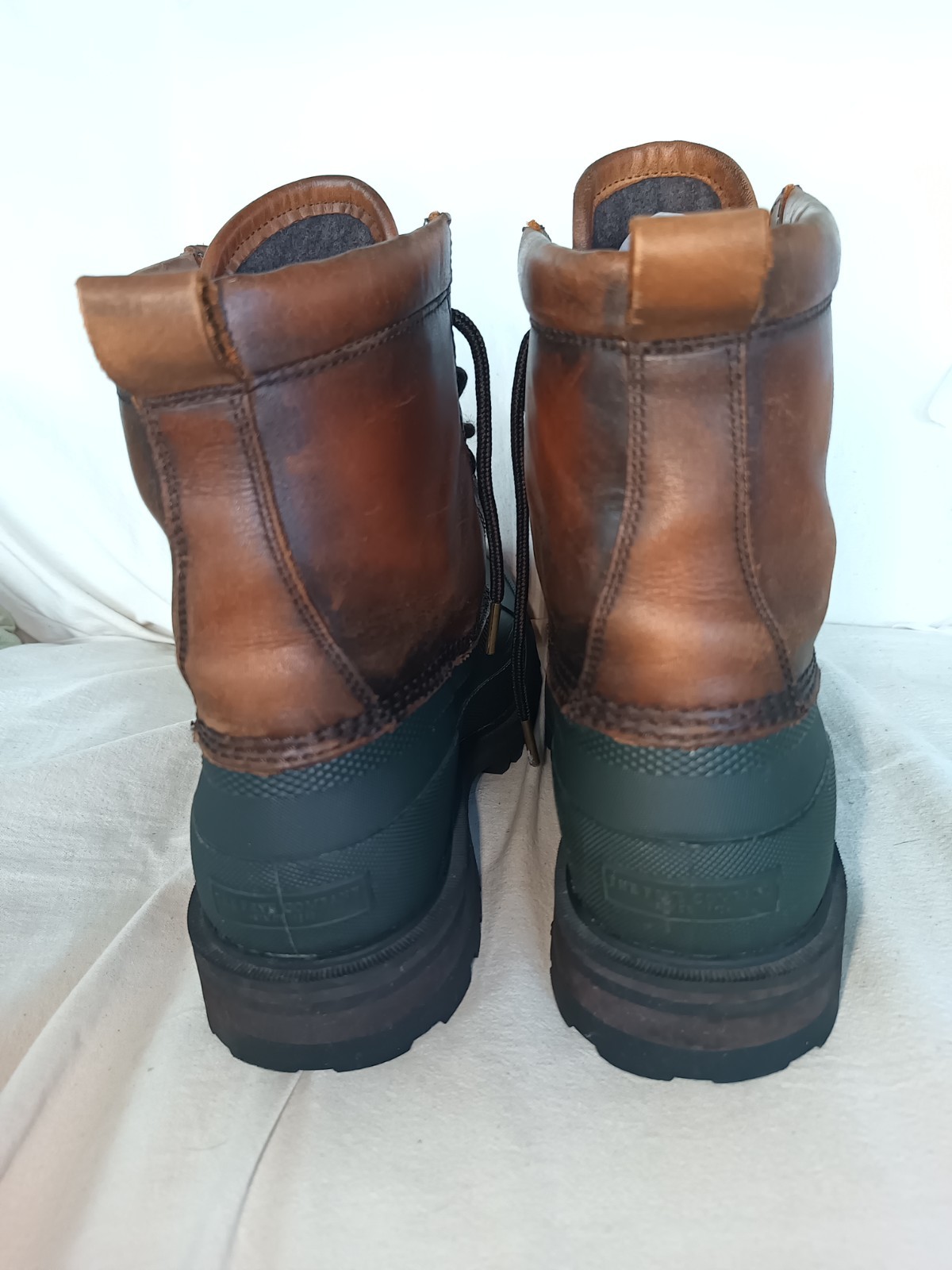 Frye Men’s Duck Boots Alaska Lace-Up Forest Multi Size 9 in Box