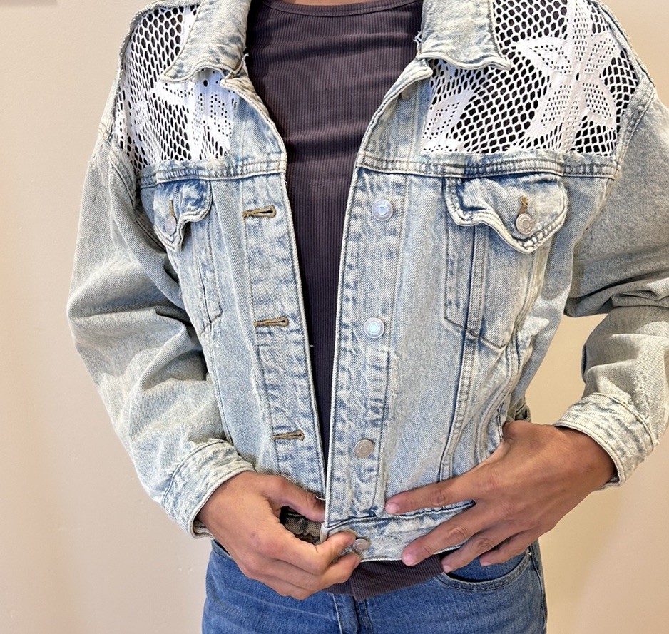Upcycled Jean Jacket Stone Washed Blue With White crochet Inset Wild Fable Sz L