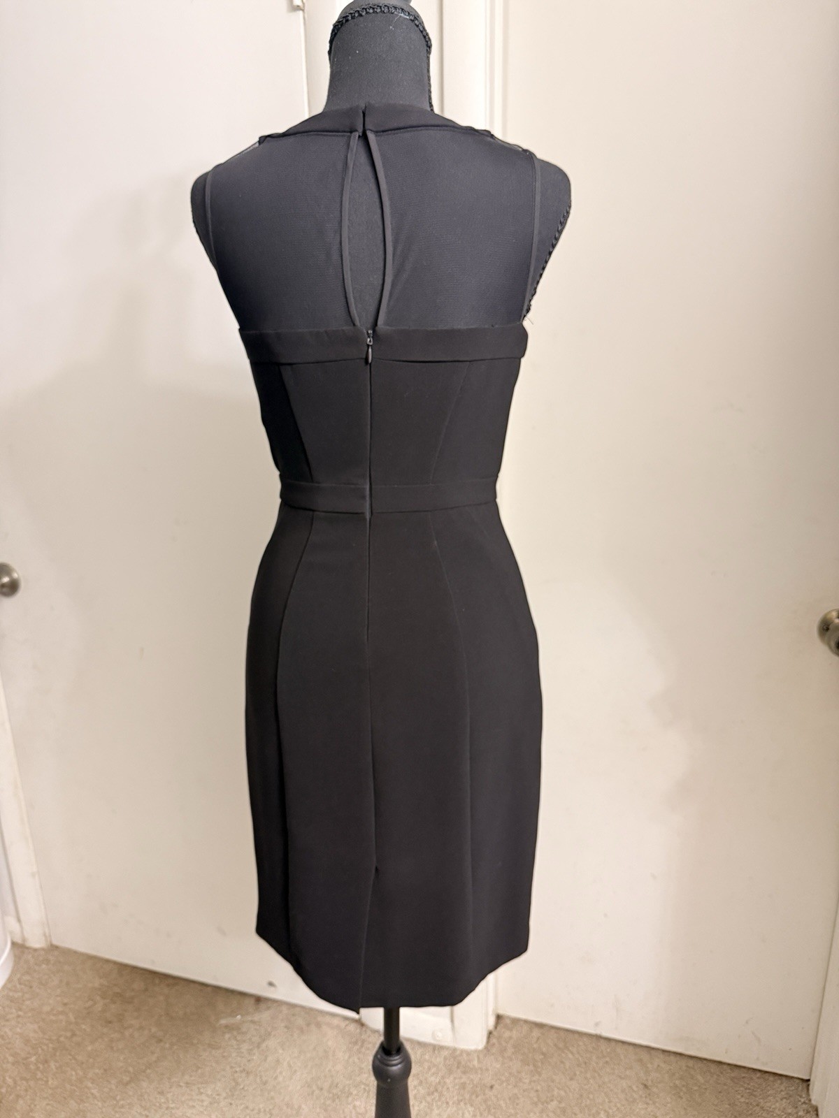 White House Black Market Black Sheath Dress Sleeveless Round Neck Knee 00
