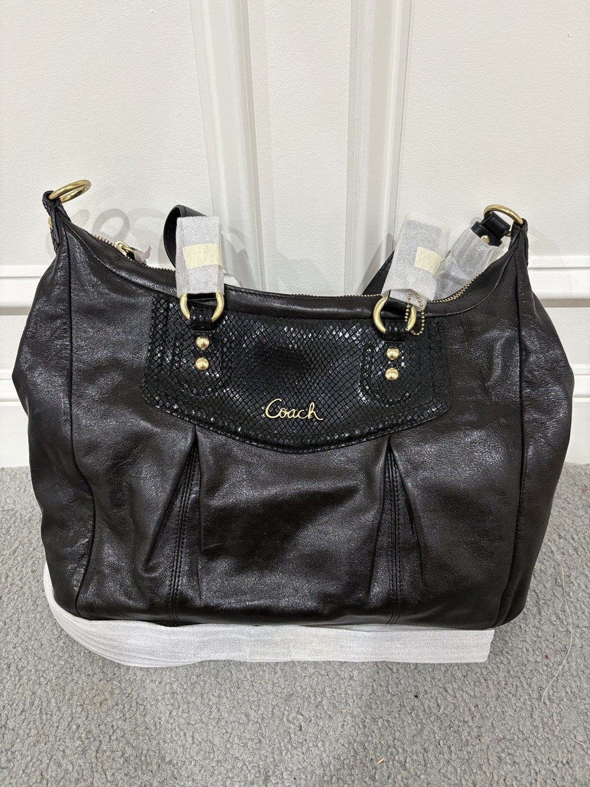 Coach Ashley Tote Bag Satchel Shoulder Bag Crossbody Black Leather Style F20104