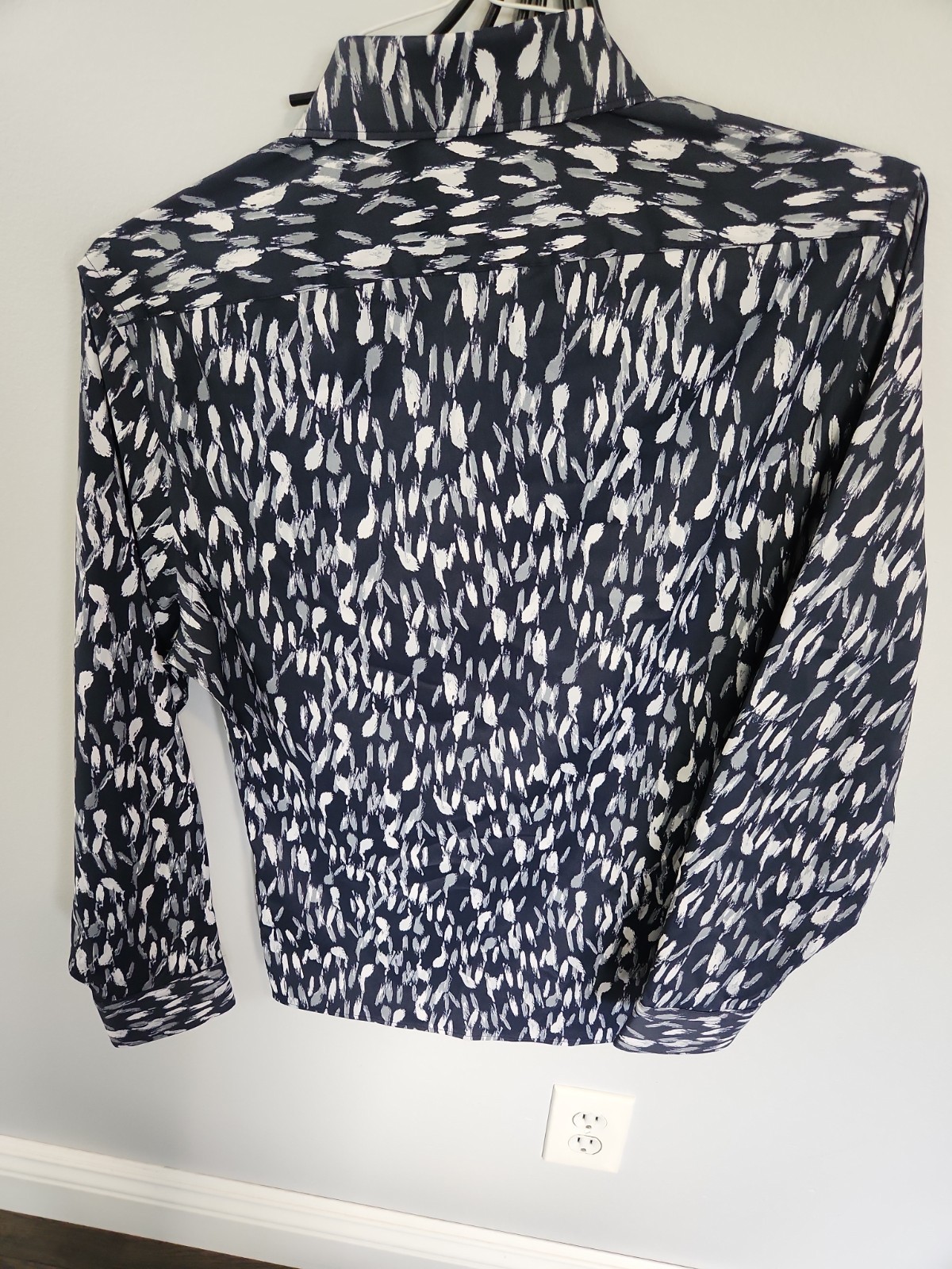 Men’s Dress Shirts Size Small/Medium Assorted Colors Express Stafford Homecoming