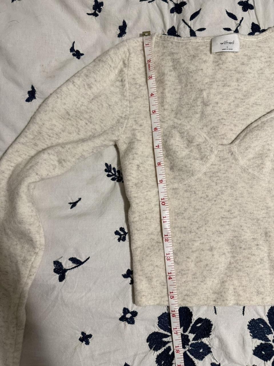 Aritzia Wilfred sweater top cropped In heather Birch Size Small