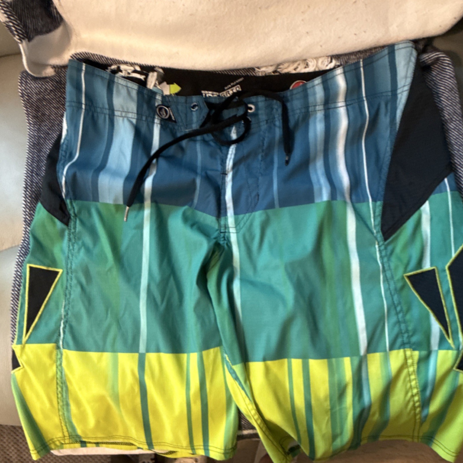 Volcom Men’s Striped Board Shorts Size 36 Blue Green Yellow Black Drawstring