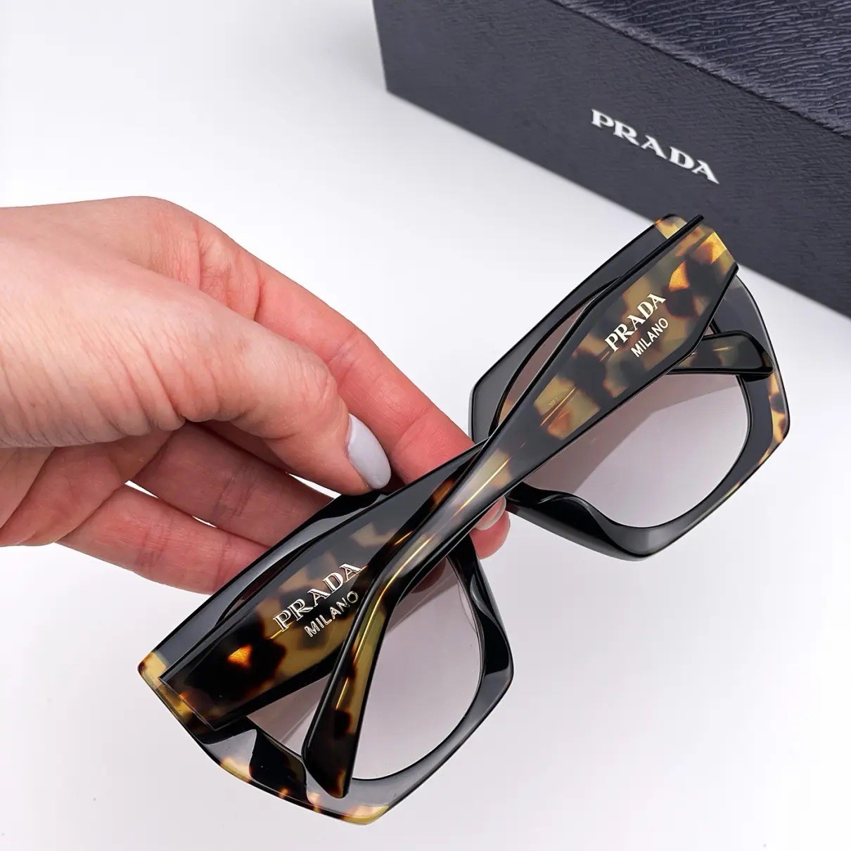 Prada PR 15WS 3890A7 Black Tortoise Grey Gradient Women Sunglasses AUTHENTIC