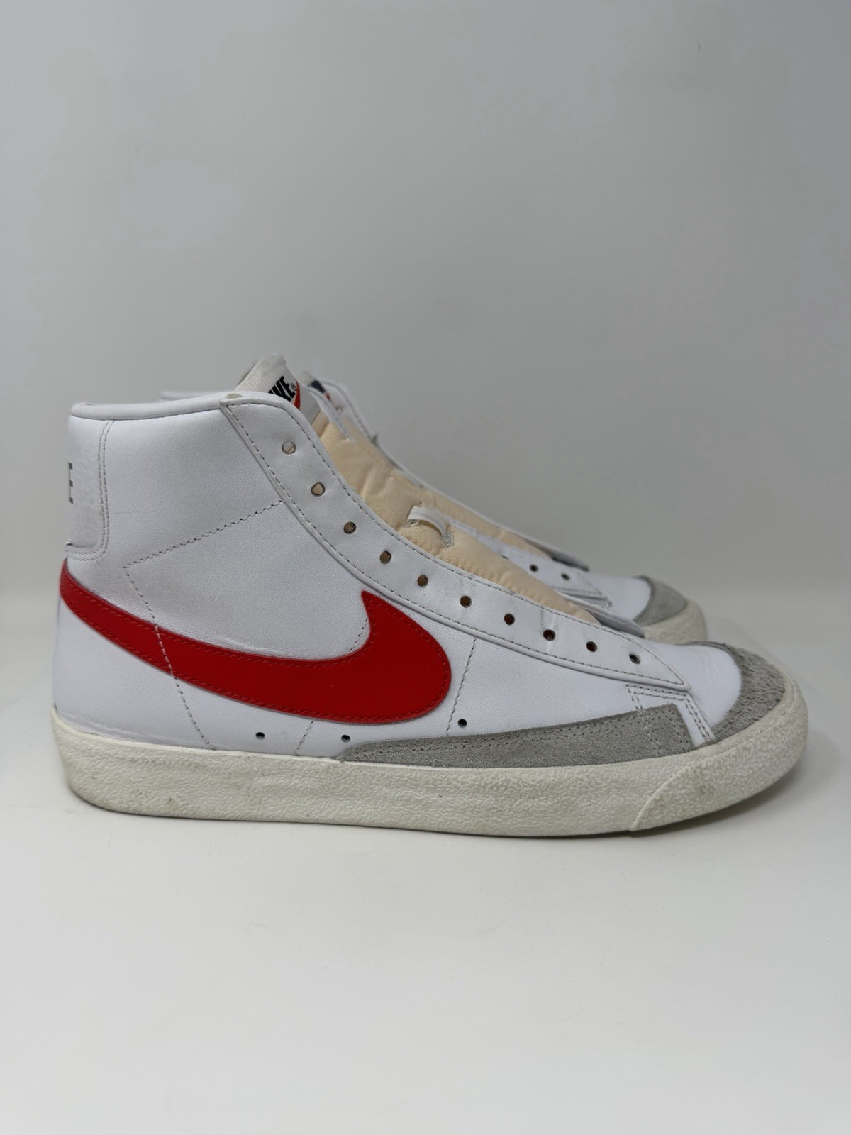 Nike Blazer Mid ’77 Vintage Red White & Blue Sneaker BQ6806-117 Size: 9.5