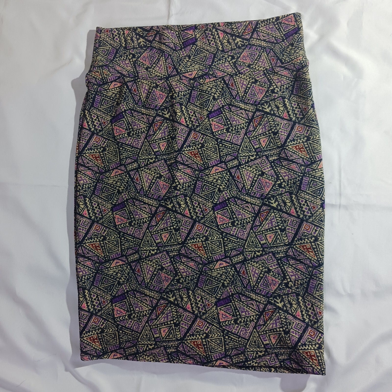 Skirt Women’s Medium Purple Red Black Pink Beige Geometric Pencil LULAROE New