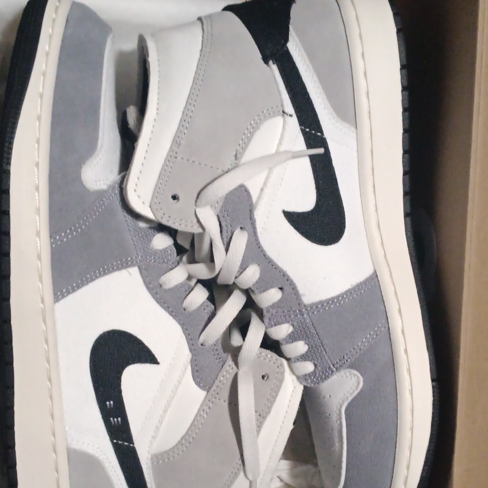 Jordan Air Jordan 1 SE Craft Mid Inside Out Cement Grey DZ4136-002 2023