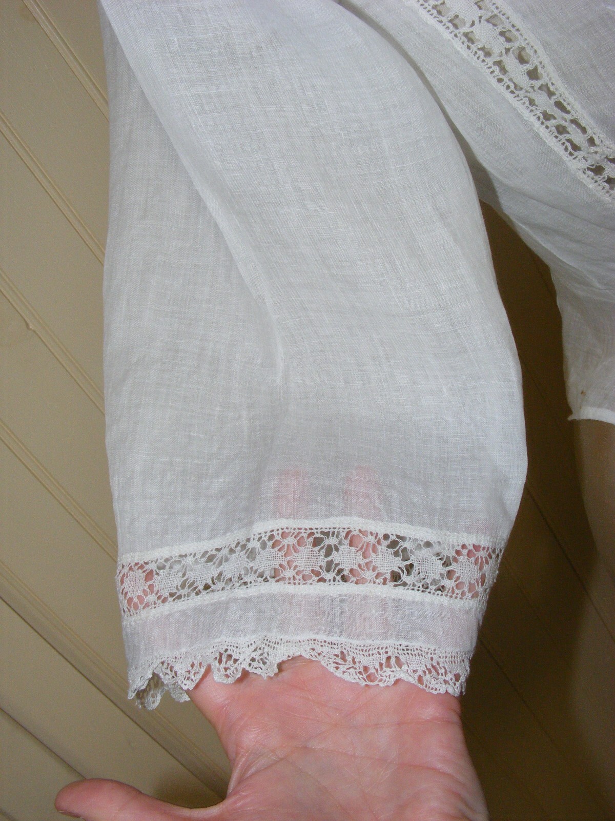 VICTORIAN WHITE SHEER LAWN COTTON BLOUSE HANDMADE NEEDLE LACE EMROIDERY 32X 24