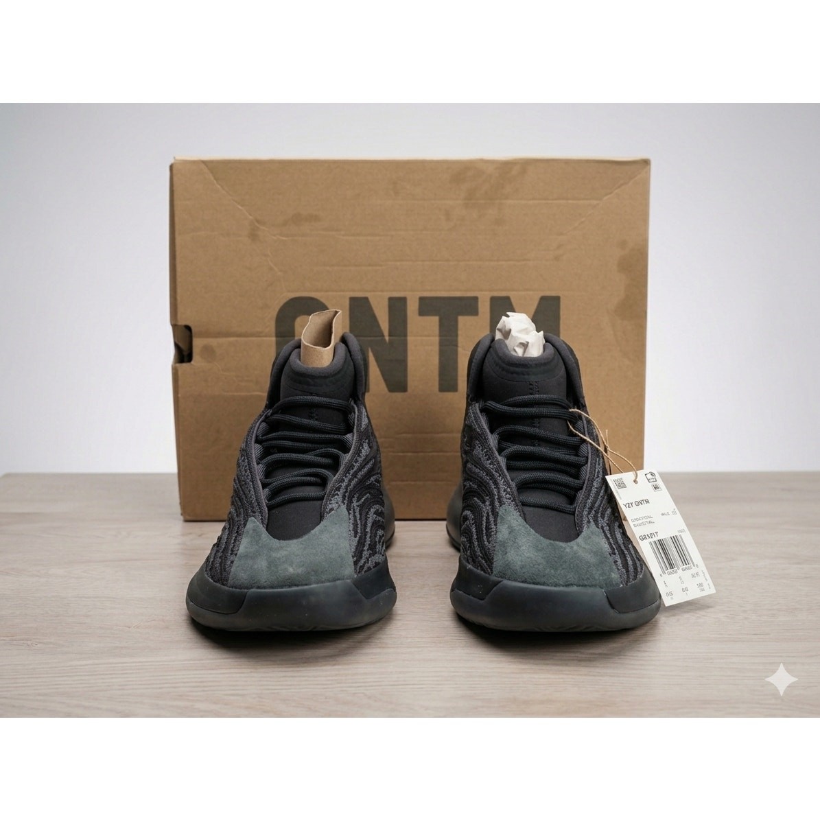 adidas Yeezy QNTM “Onyx” Triple Black – Size 6.5 Men / 8 Women – GX1317 – NWT