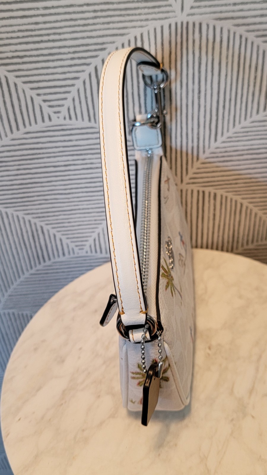 COACH Nolita 15 Wristlet Glacier White Hula Print w/ Card Holder EUC