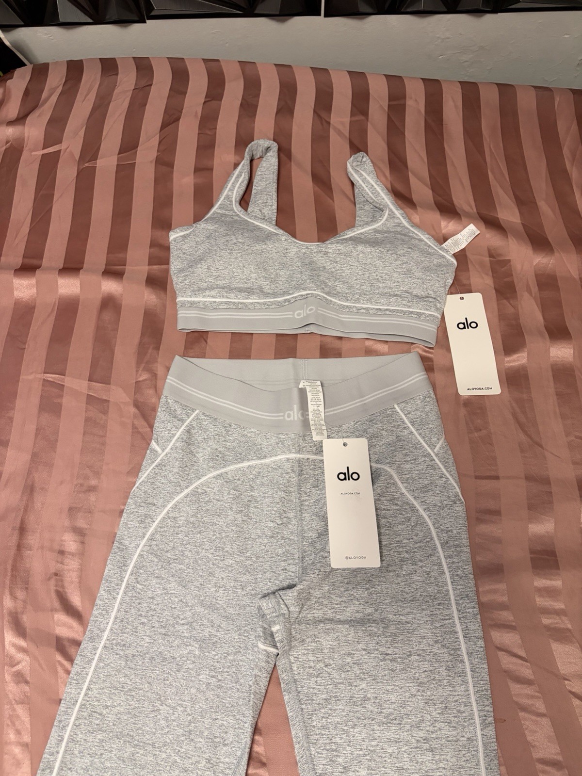 Yoga 2-Piece Heather Gray Bra & Leggings Set Women’s Yoga MEDIUM
