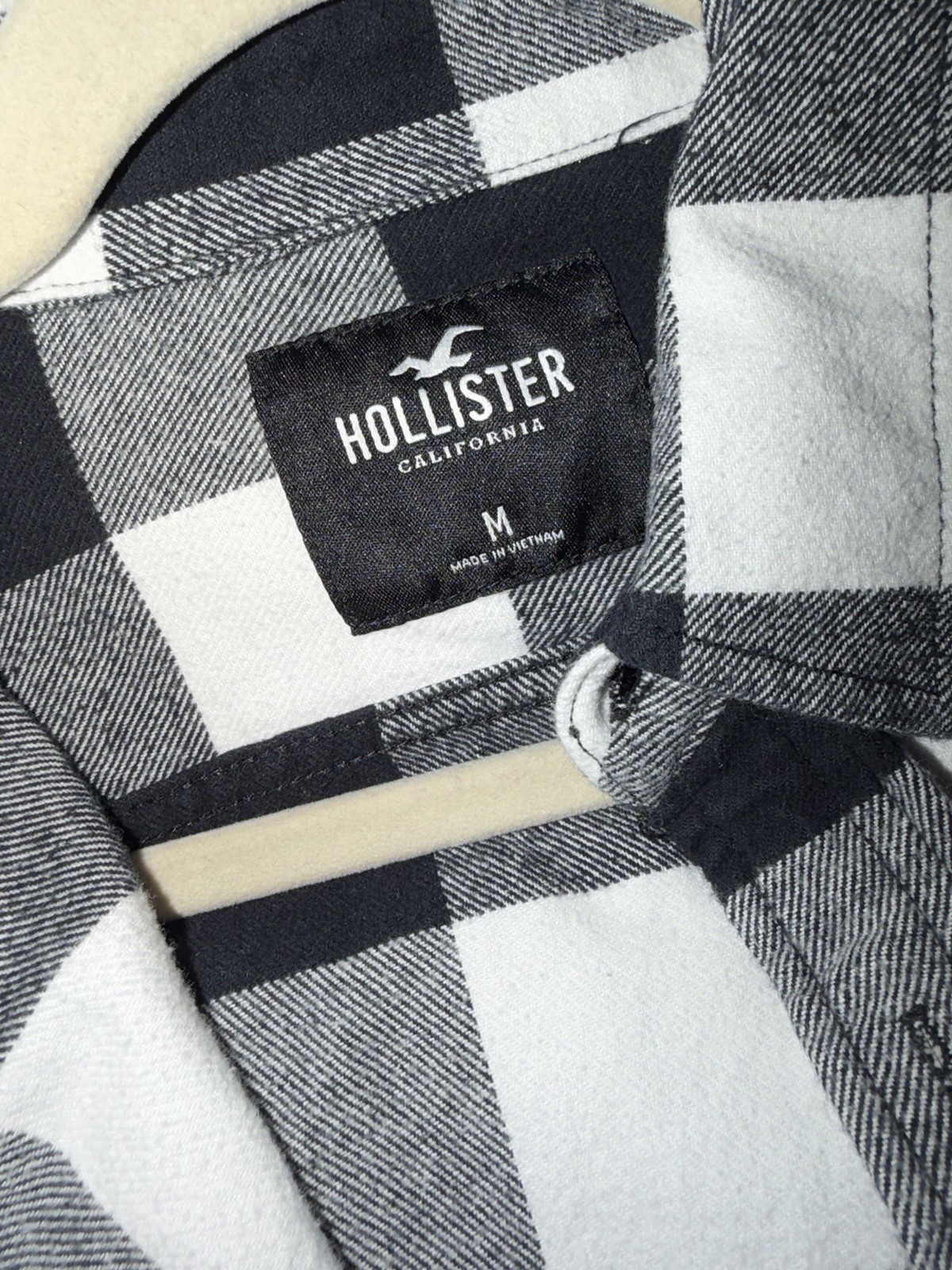 Holister Men’s Flanel Button Up Shirt Size M Black and white Plaid