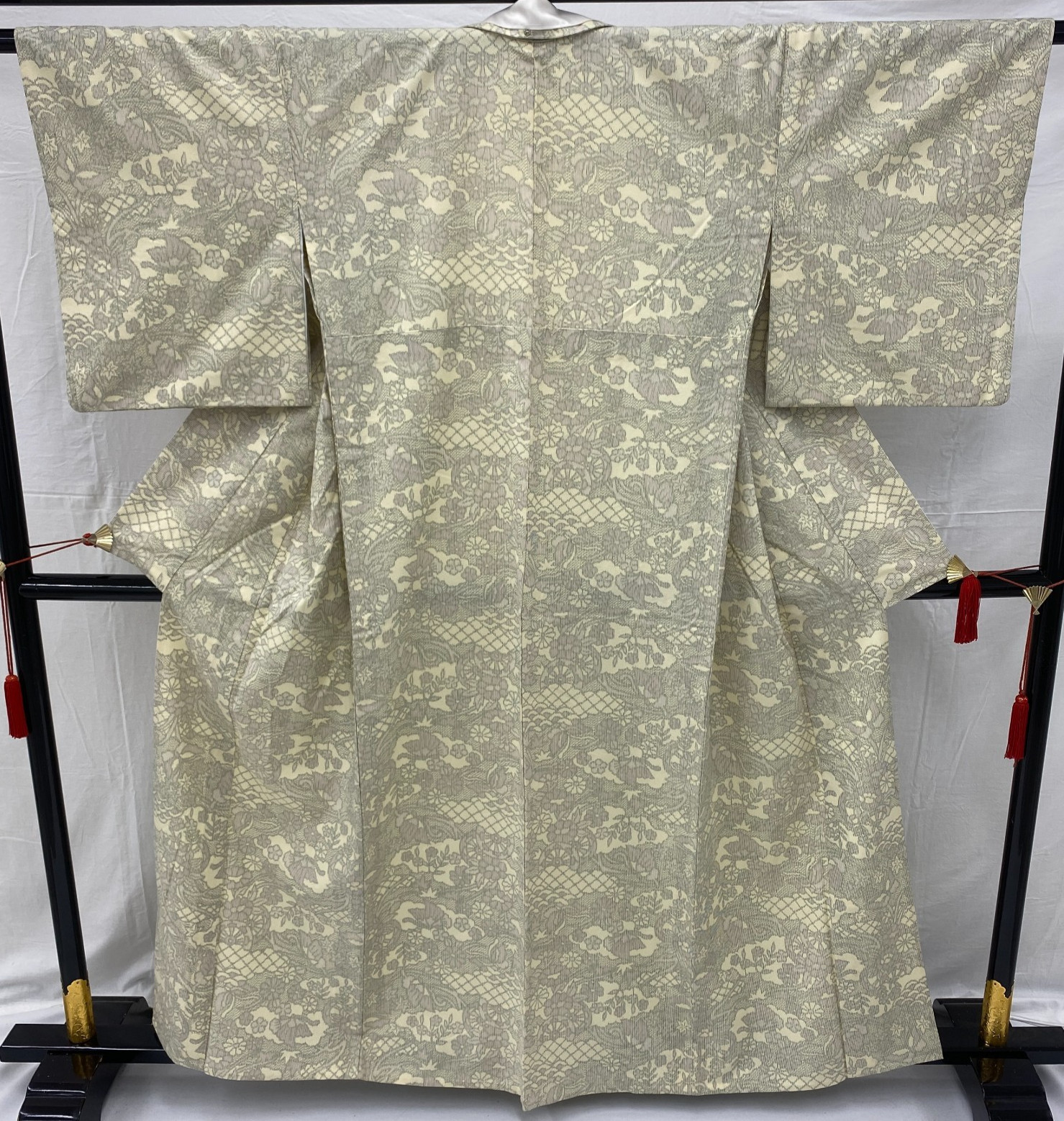 Japanese Vintage Kimono Silk White Tsumugi No Lining Traditional Length 61in