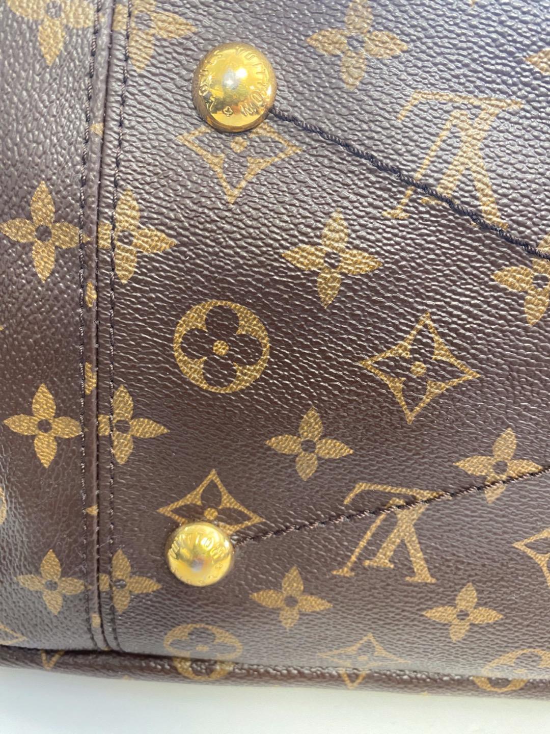 Authentic Louis Vuitton Monogram Artsy MM Shoulder Bag