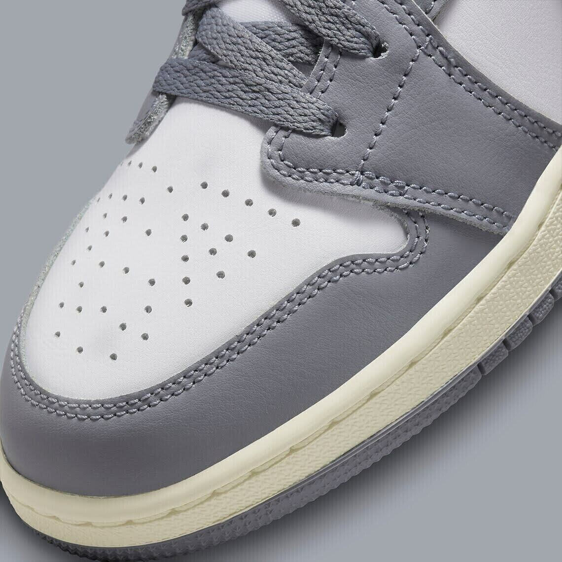 NIKE Air Jordan 1 Low (GS) SIZE 5.5Y WOMEN’S 7 Stealth/White 553560-053 FASTSHIP