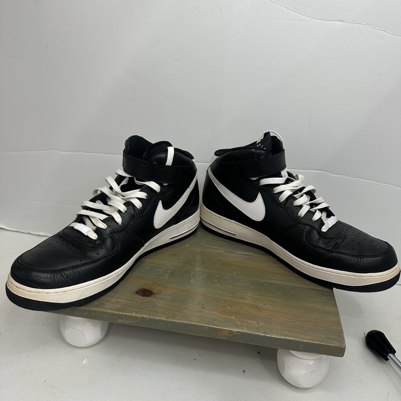 Nike Air Force 1 Mid ’07 Black 2011 US Men’s size 14 315123-010 *vintage* Lace