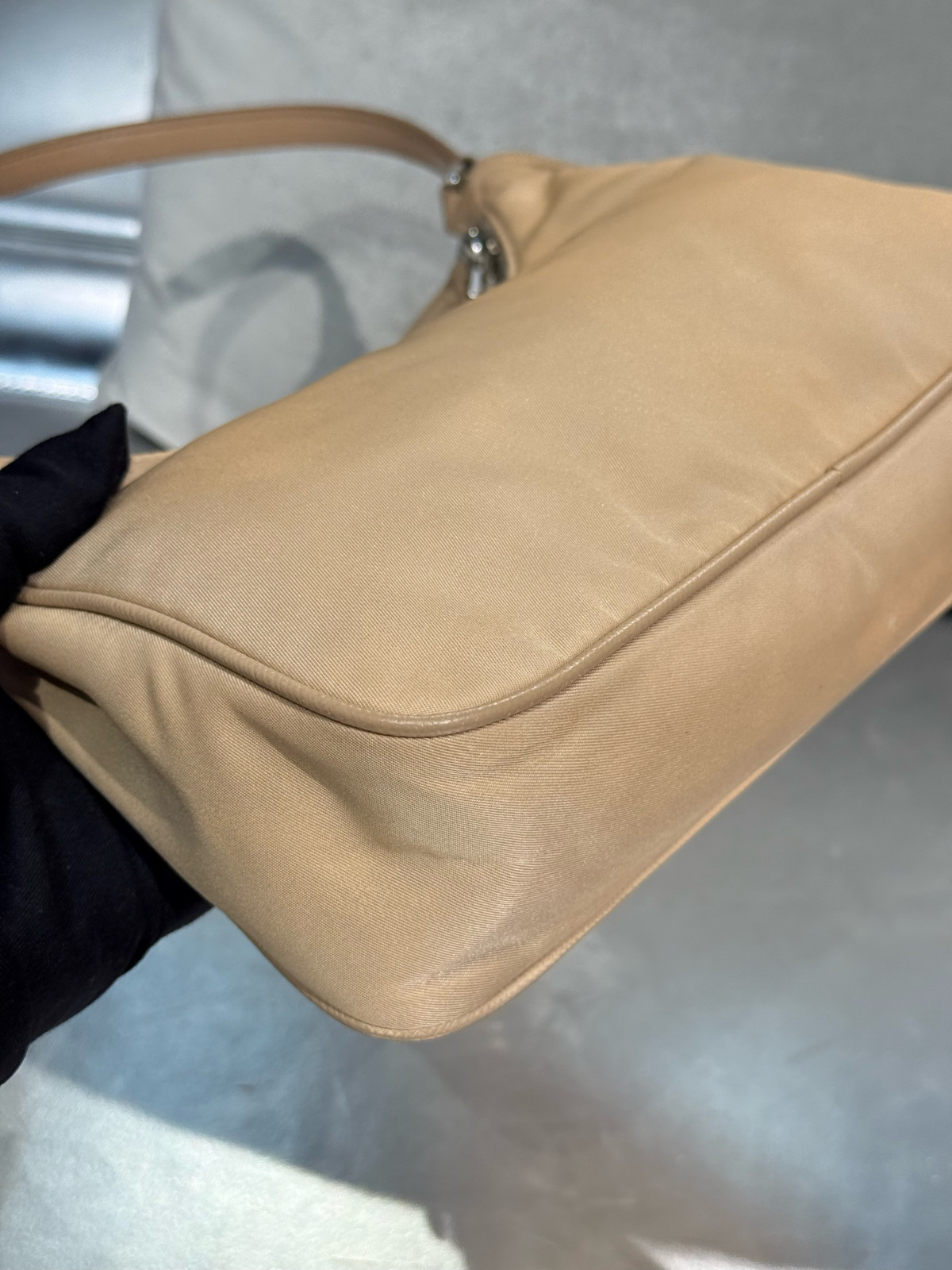 Authentic Prada Re-Edition 2005 Nylon Hobo Nylon with Leather Trim Hobo Beige