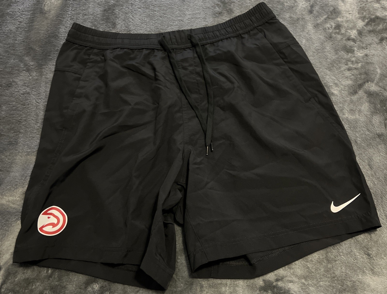 MEDIUM Nike NBA ATL HAWKS Form SHORTS Mens Dri-FIT Unlined FN4347-010