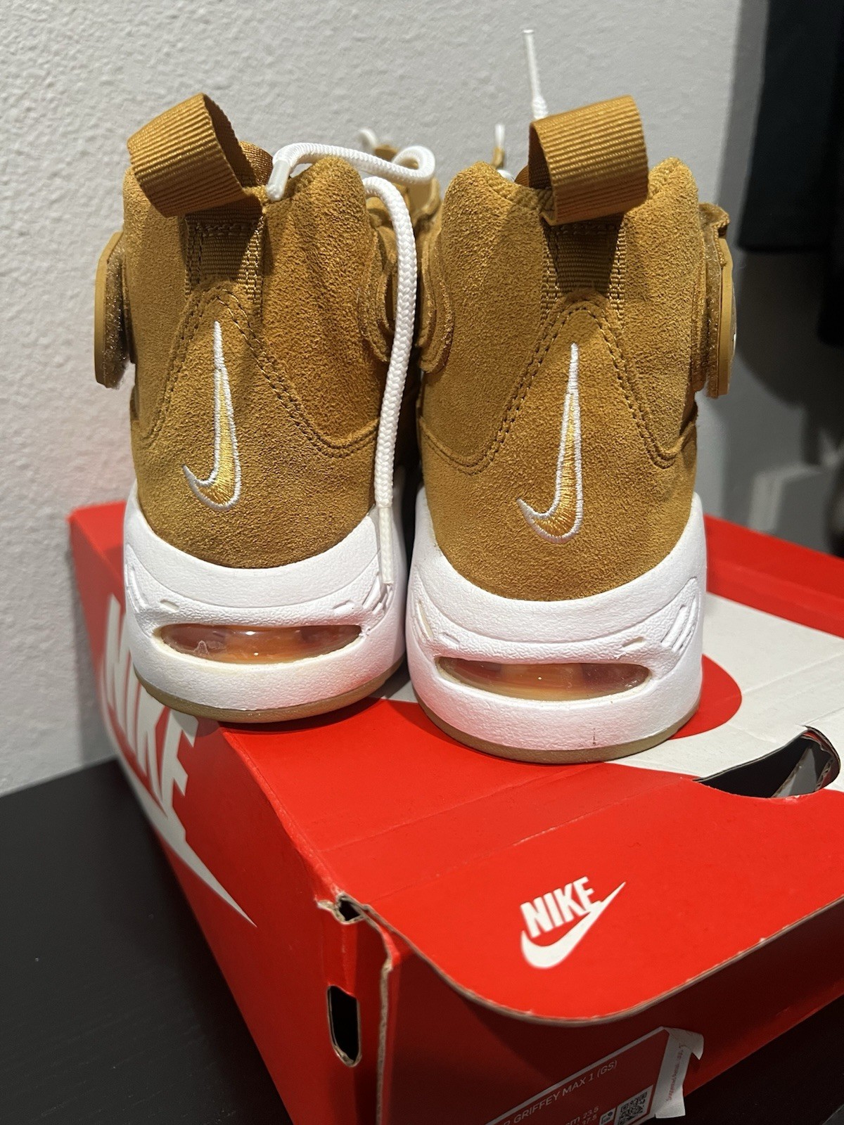 Size 5.5 (GS) – Nike Air Griffey Max I Mid Wheat