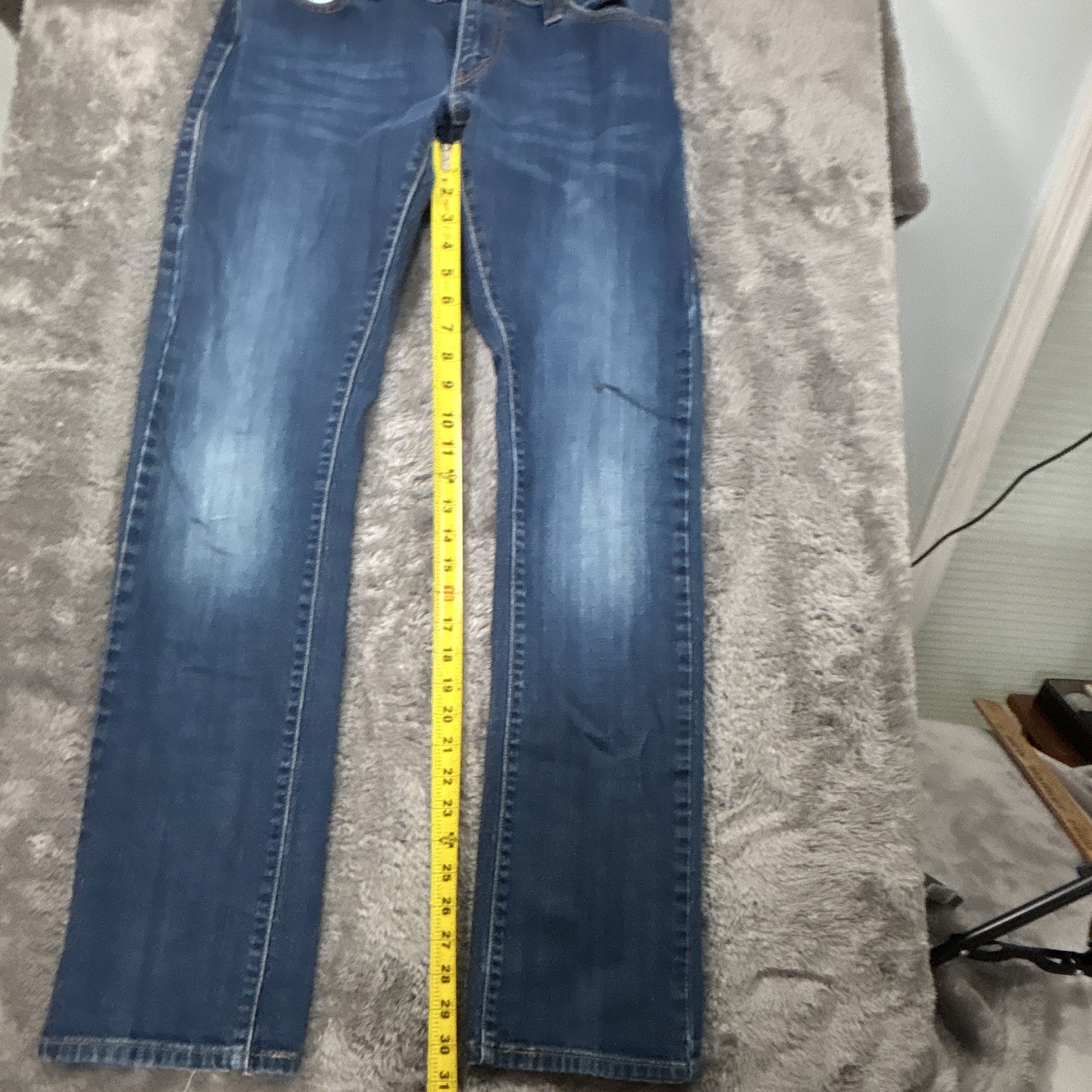 Levi’s Women’s Blue Medium Wash Stretch Skinny Jeans Mid Rise 5-Pocket