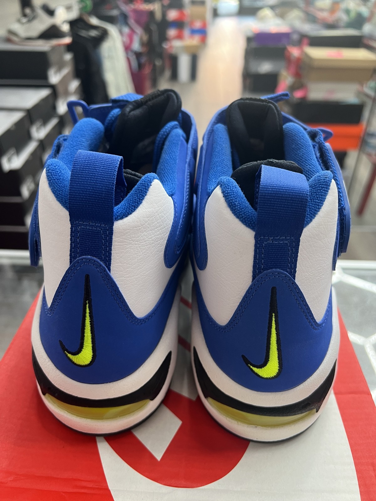 Size 9.5 – Nike Air Griffey Max 1 Varsity Royal DJ5161-400 Damaged Box