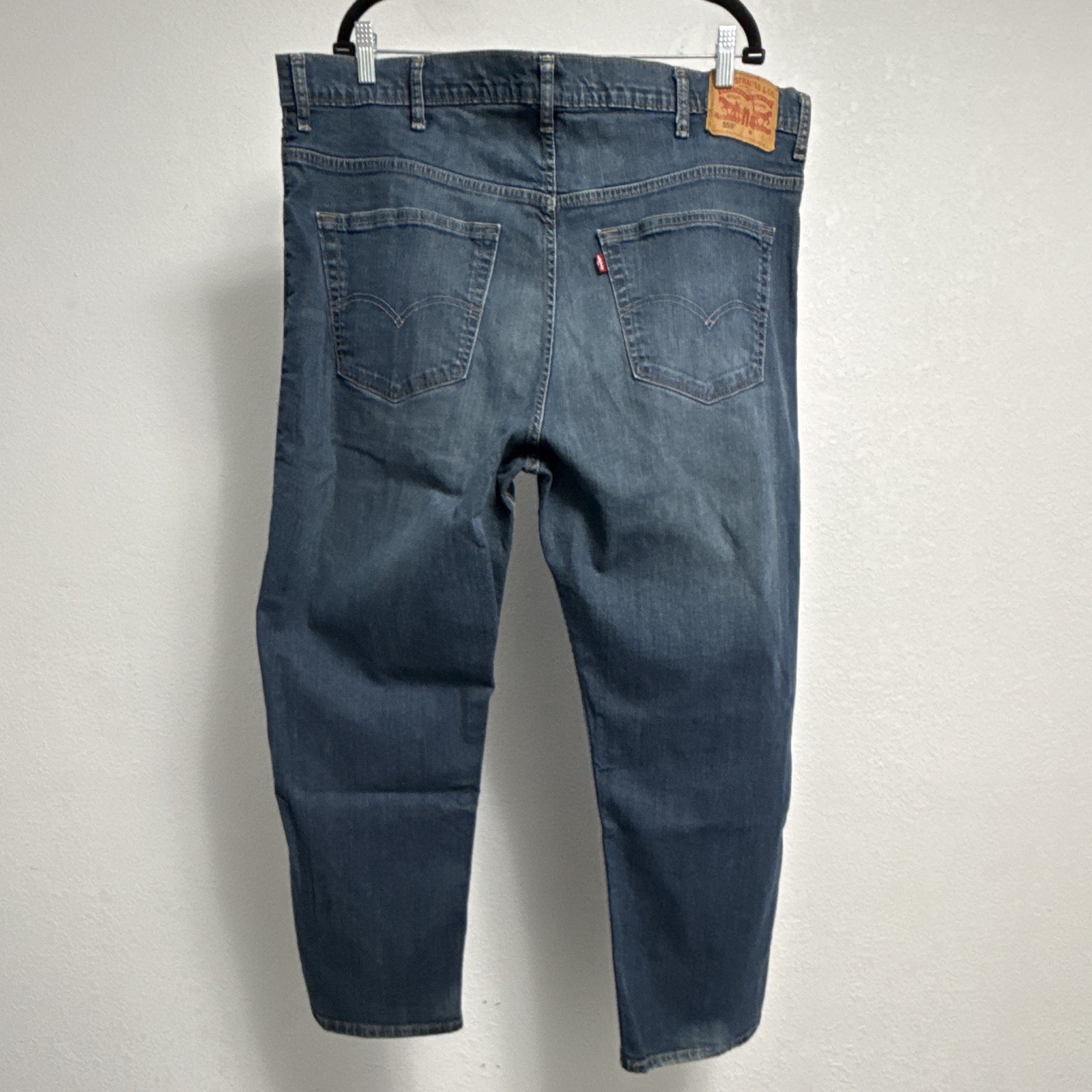 Levi’s Men’s Blue Denim Jeans Relaxed Fit Straight Mid Rise 5-Pocket