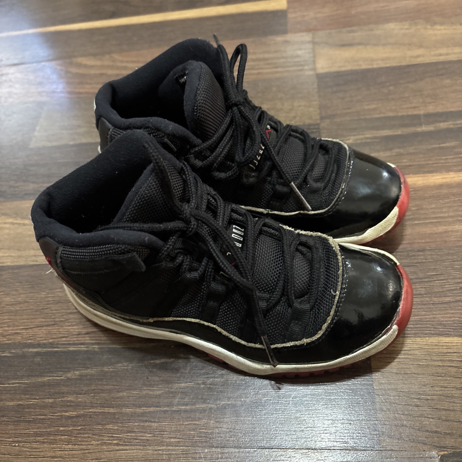 Air Jordan 11 Retro PS Bred Playoffs Kids Youth Size 1Y 378039-061