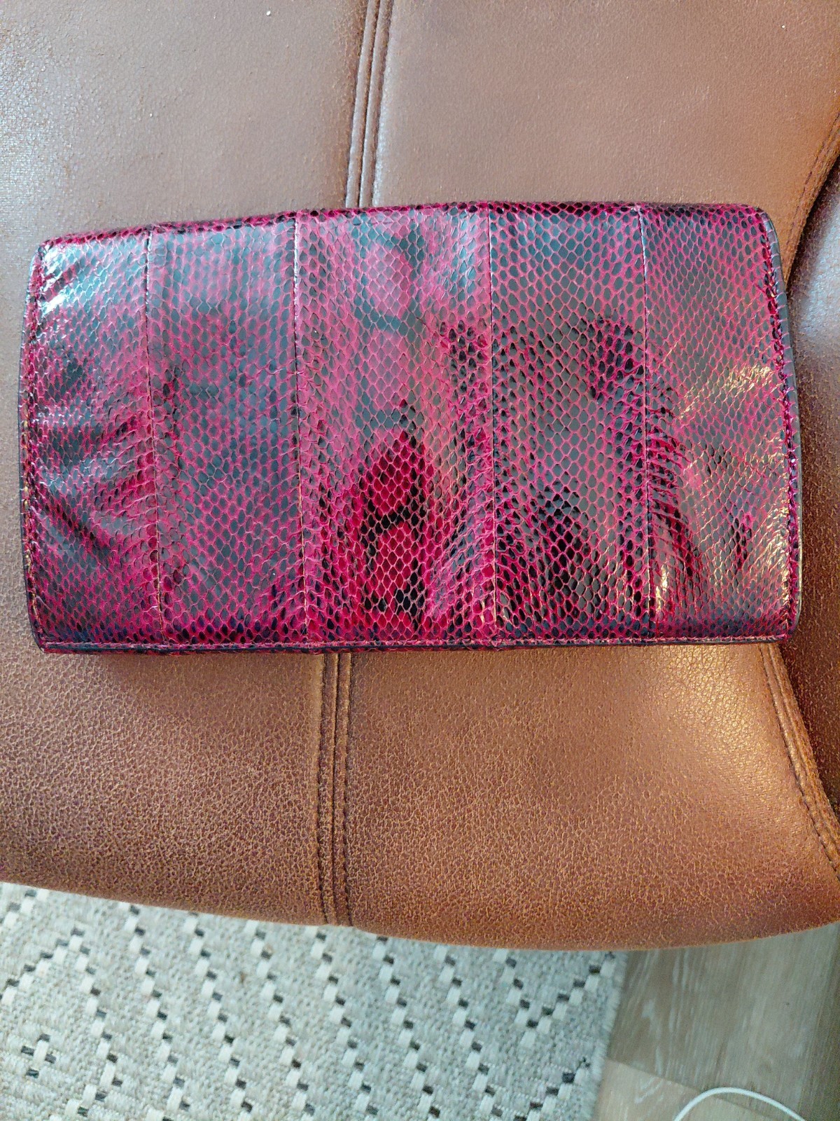 DVF Diane Von Furstenberg Red Embossed Leather Clutch Envelope Style 10×6” READ
