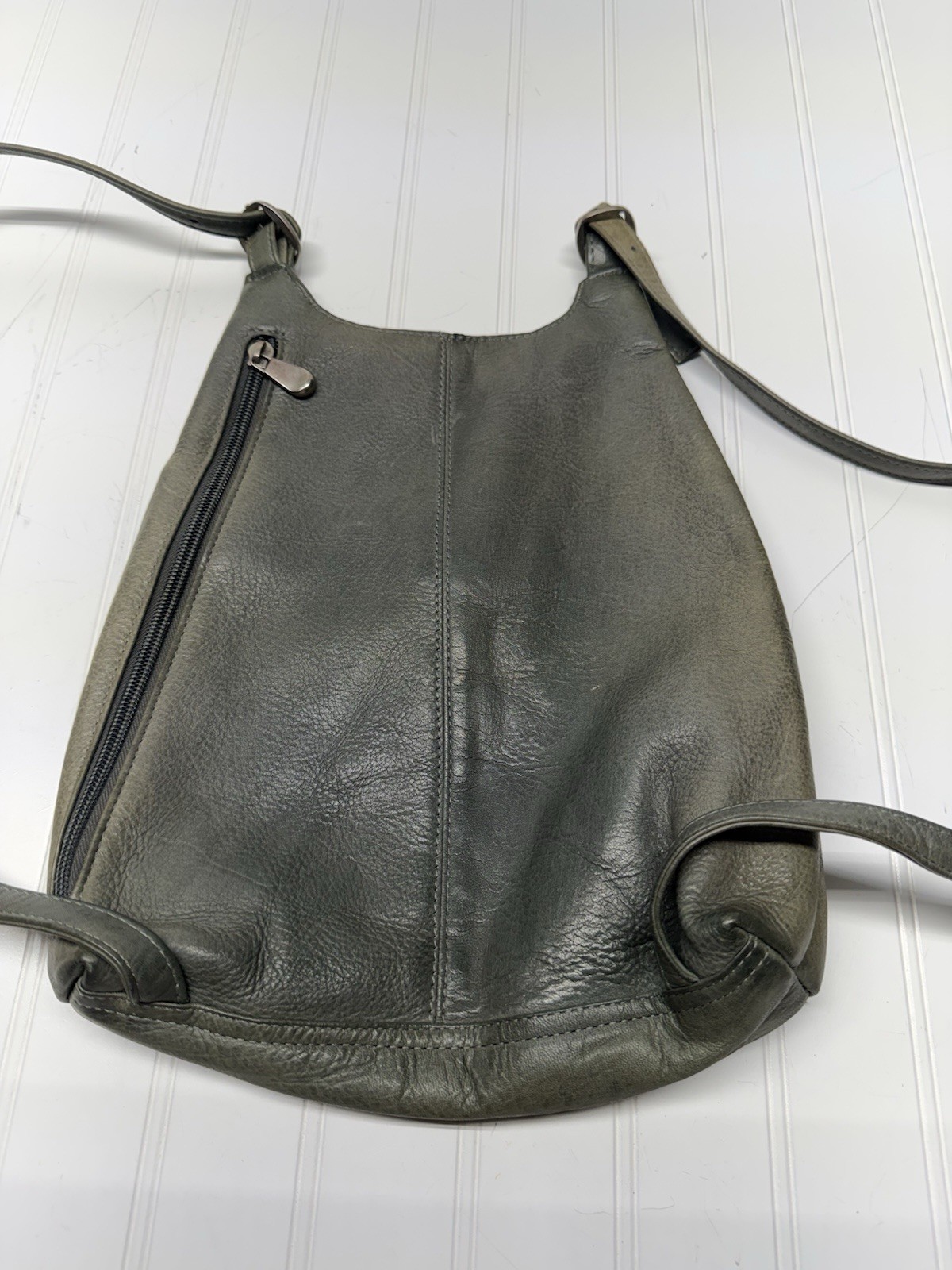 Le Donne Leather Collection Slim Sling Backpack Gray Olive Vaquetta Top Grain