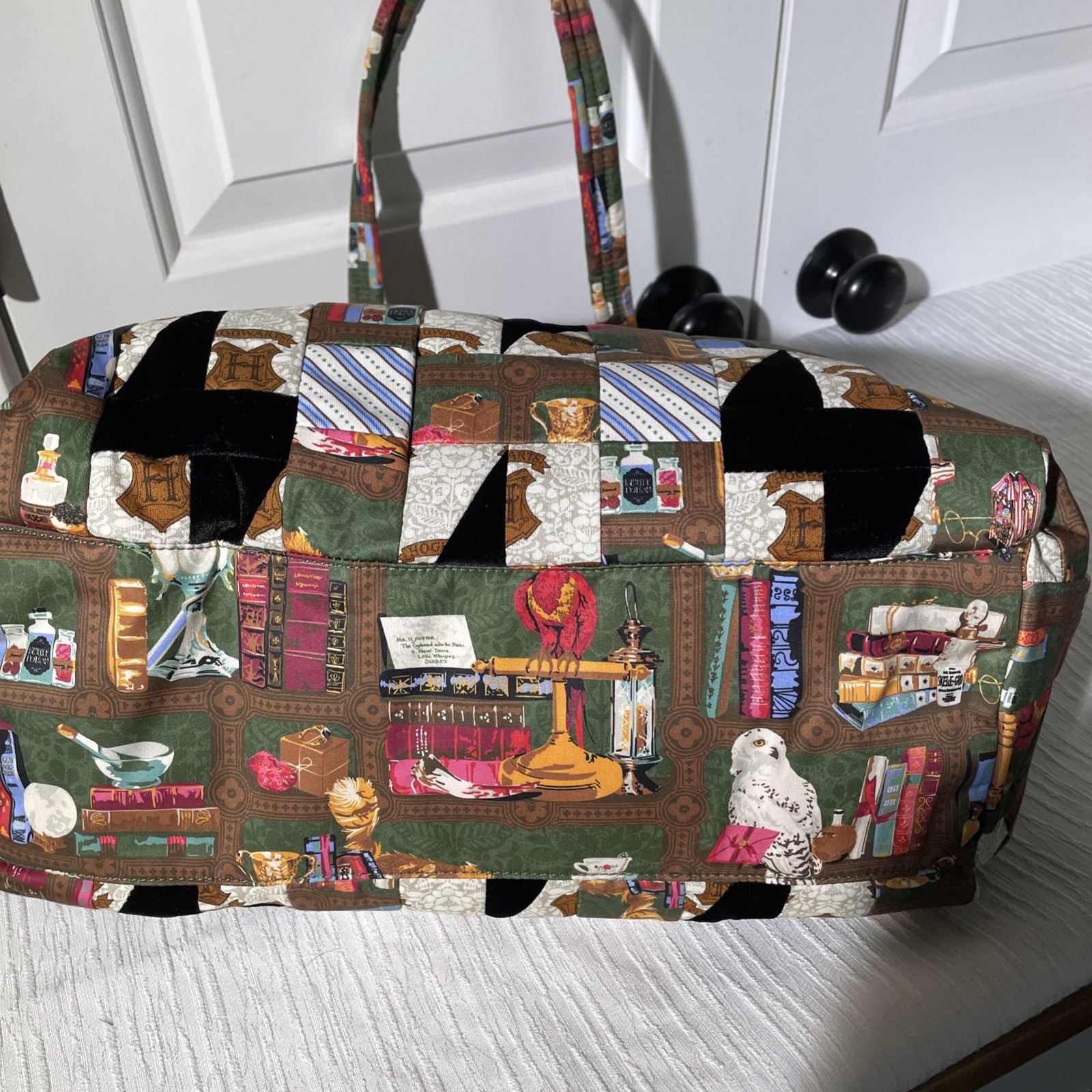 NWT VERA BRADLEY Hathaway Tote, Hogwart’s Library Patchwork/Harry Potter $160