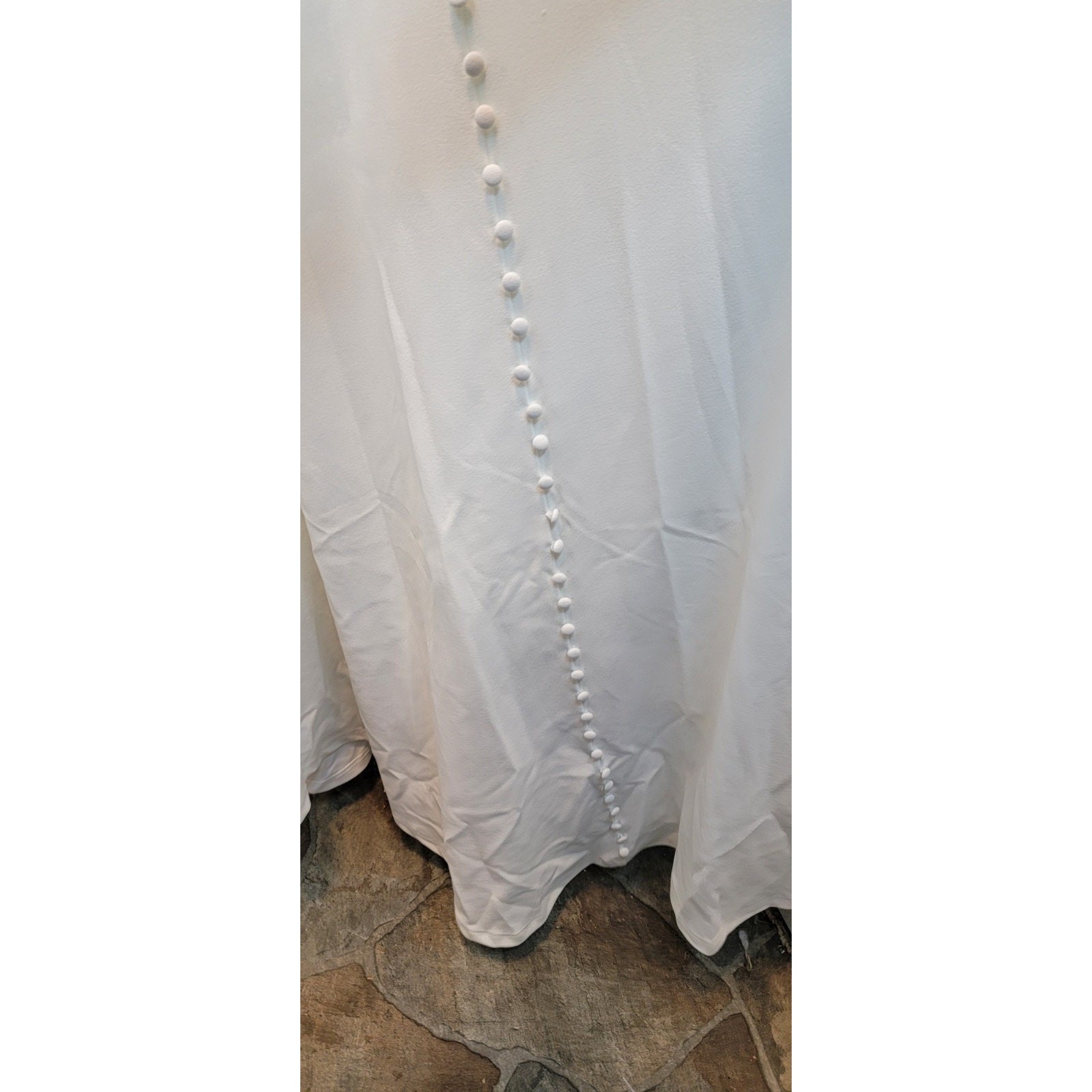 Dreamy Elegant Size Small NWT Lulus Wedding Dress Button Detail Spaghetti V-Neck