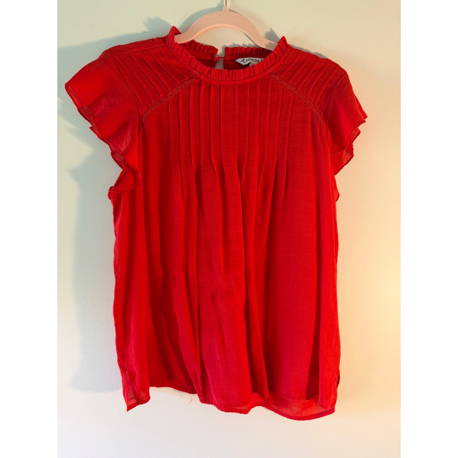 Nanette Lepore Red Pleated Flutter Sleeve Blouse Lace Trim Ruffle Neck Large