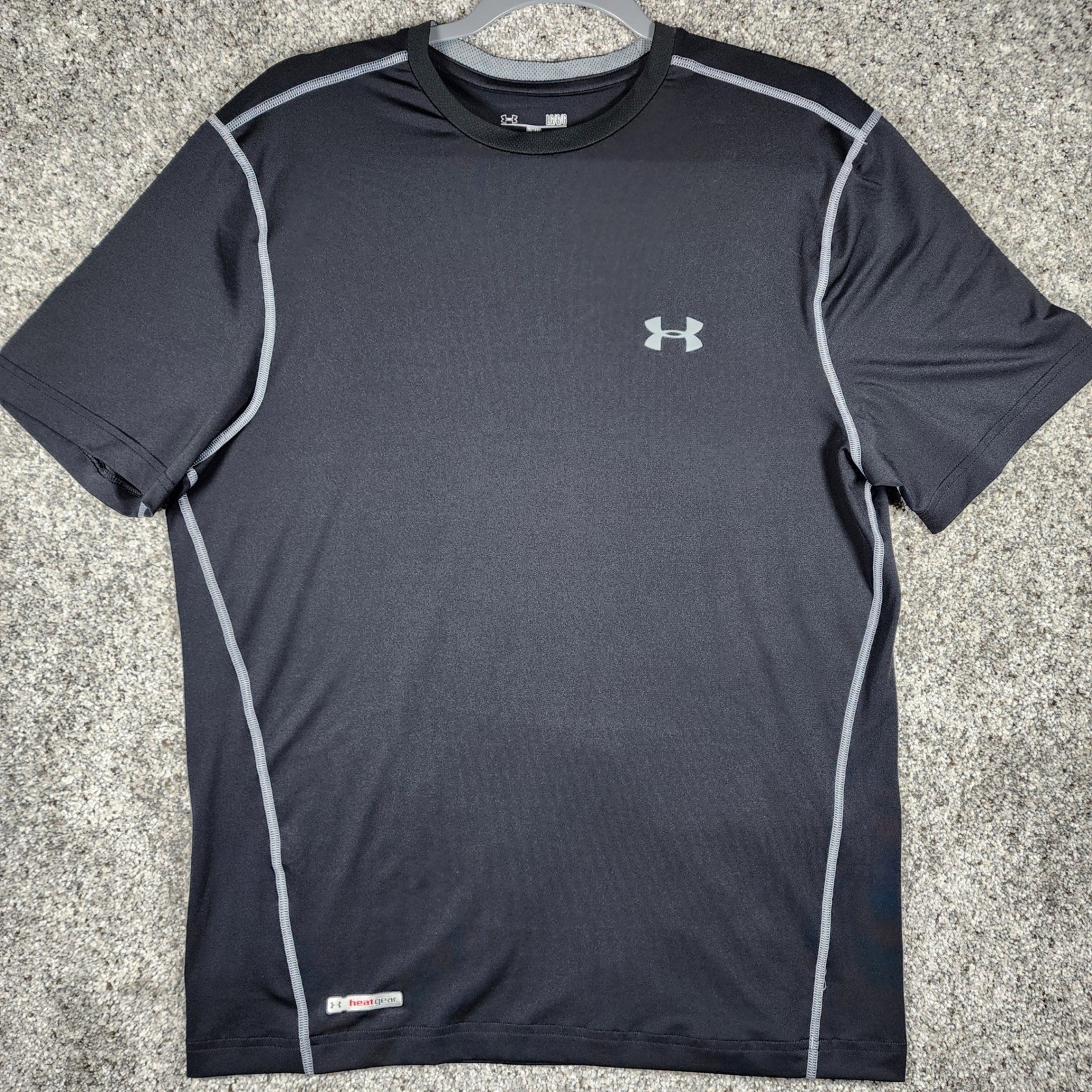 Under Armour Shirt Mens Large HeatGear Fitted Short Sleeve Black NWOT