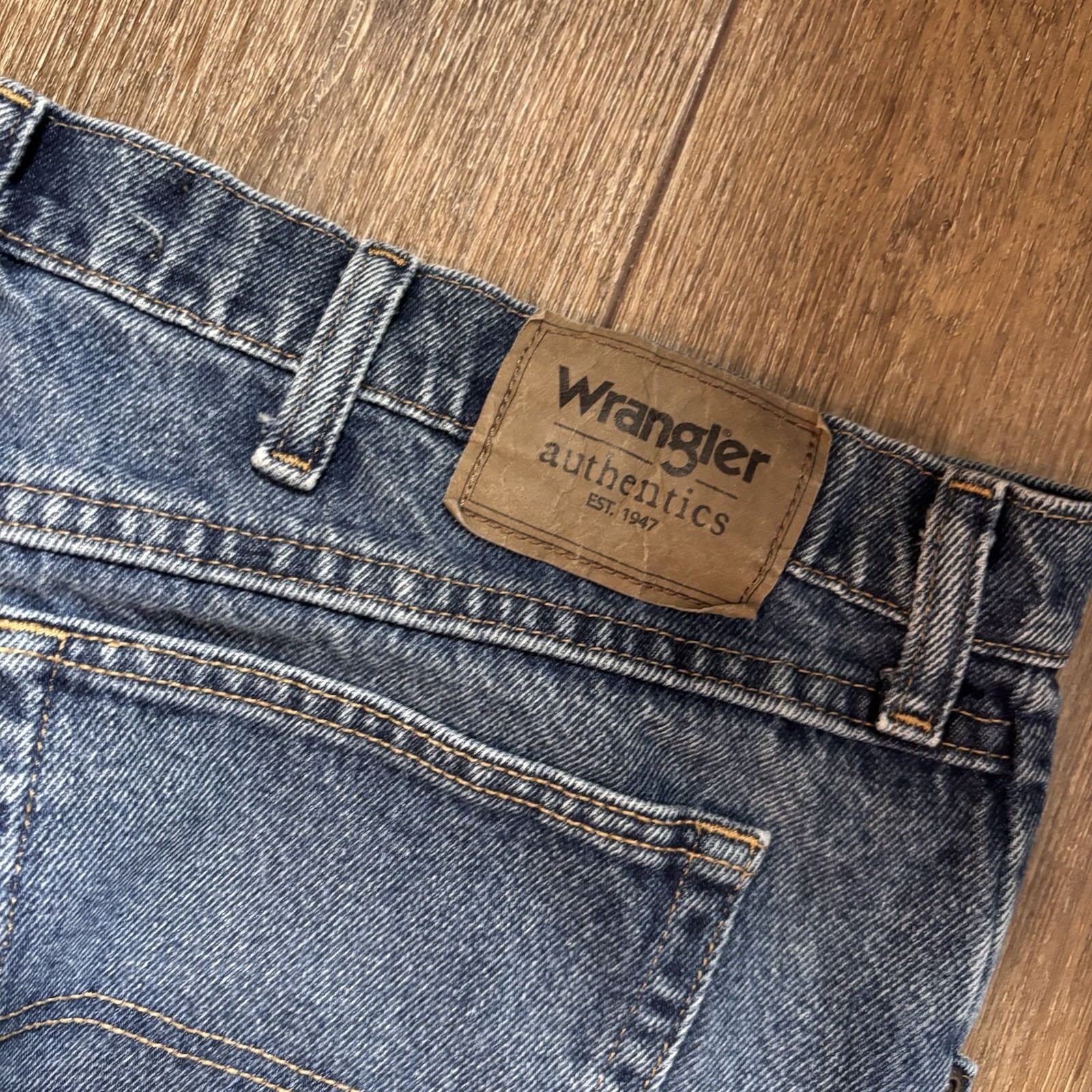 Wrangler Authentics Classic Regular Fit Jeans 36×31 Stone Wash Blue Denim Men’s