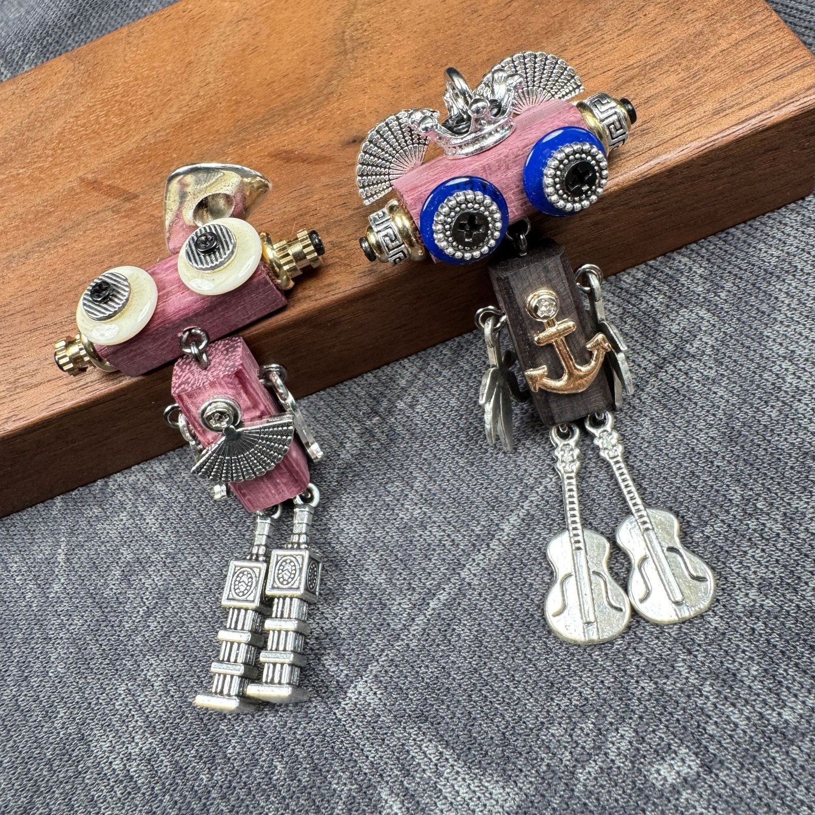Cute Weird Punk Wooden&Alloy Robot Keychain – Steampunk Handmade Key Ring Charms