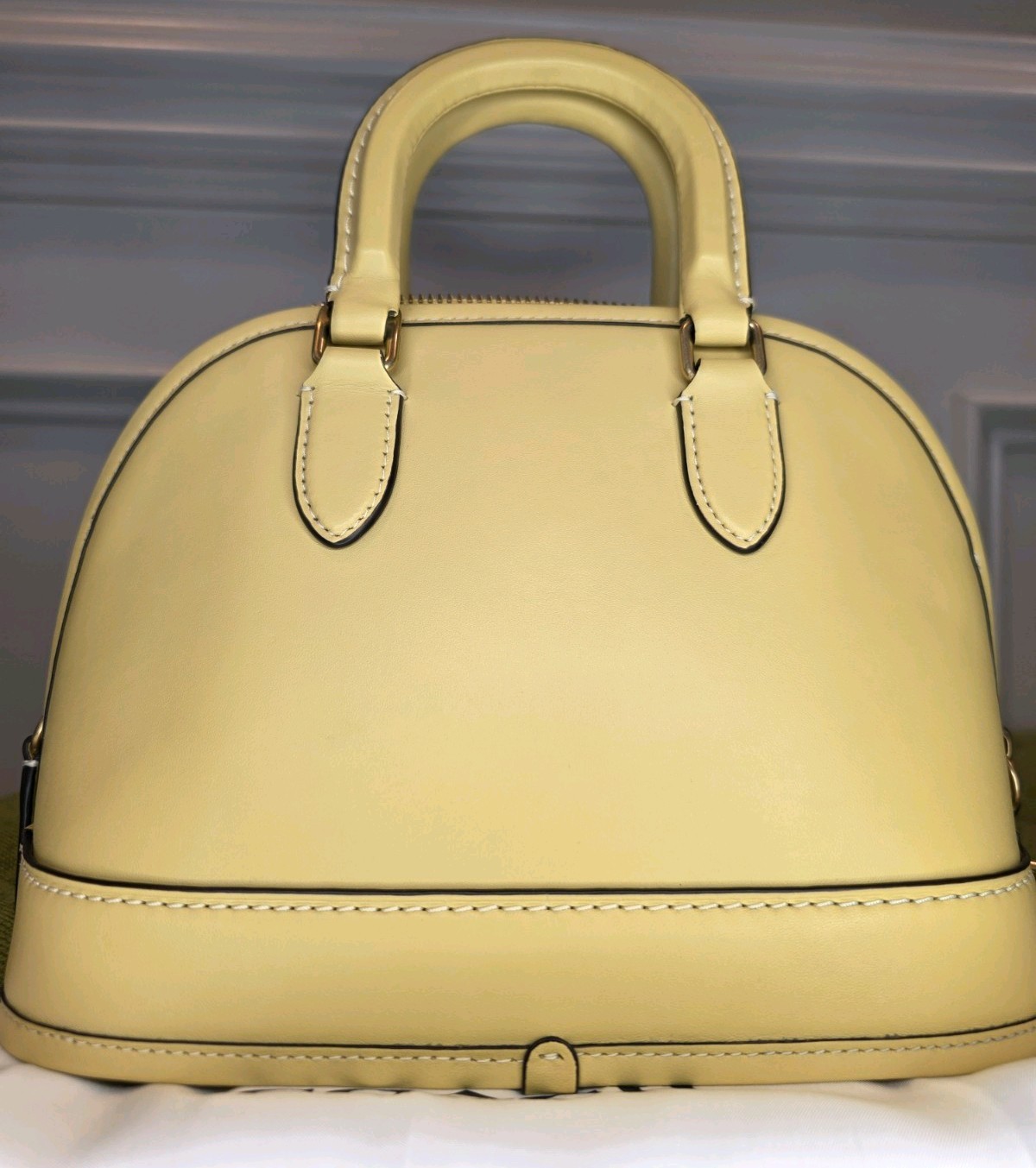 RARE COACH Revel 24 Glovetanned Leather 1941 Lock and Key!