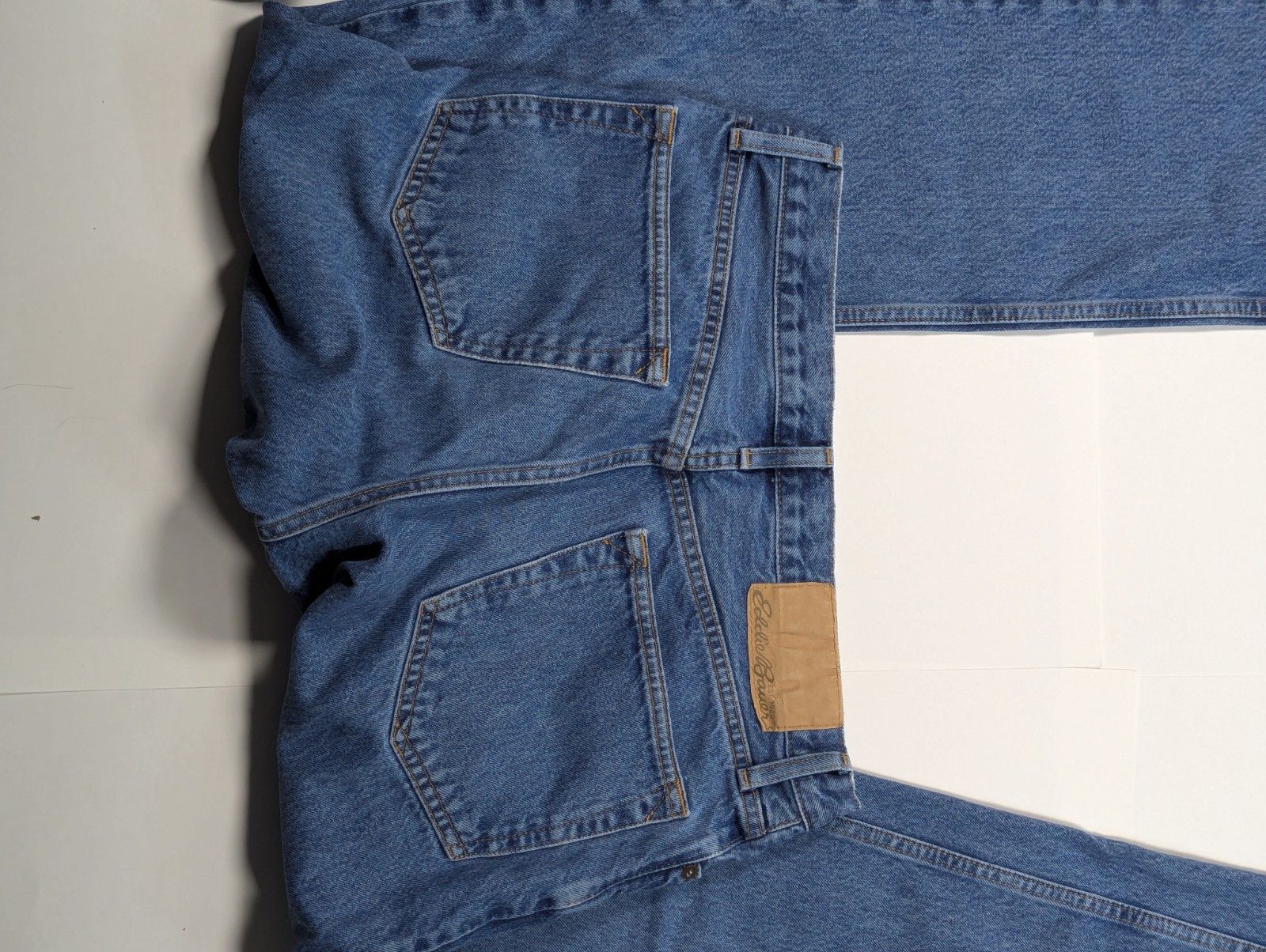 Eddie Bauer Straight Leg Denim Jeans Blue Medium Wash Classic Fit Mens 31×32
