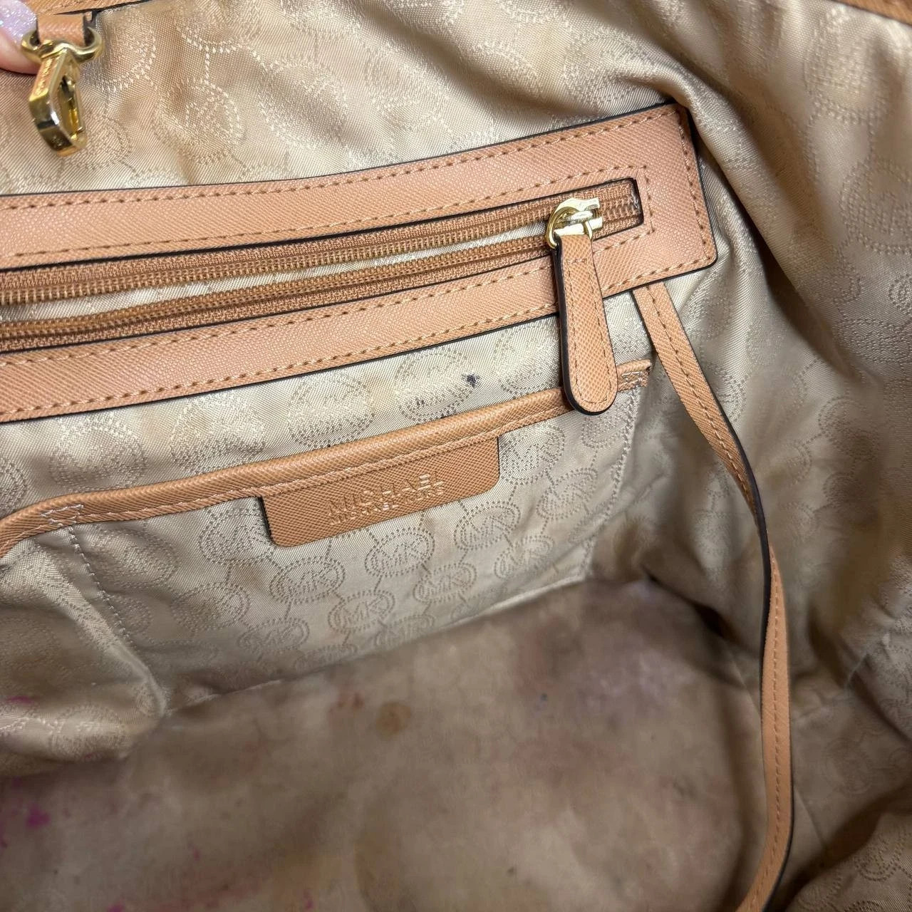 Michael Kors Jet Set Saffiano Tote – Tan & Black – Needs Cleaning