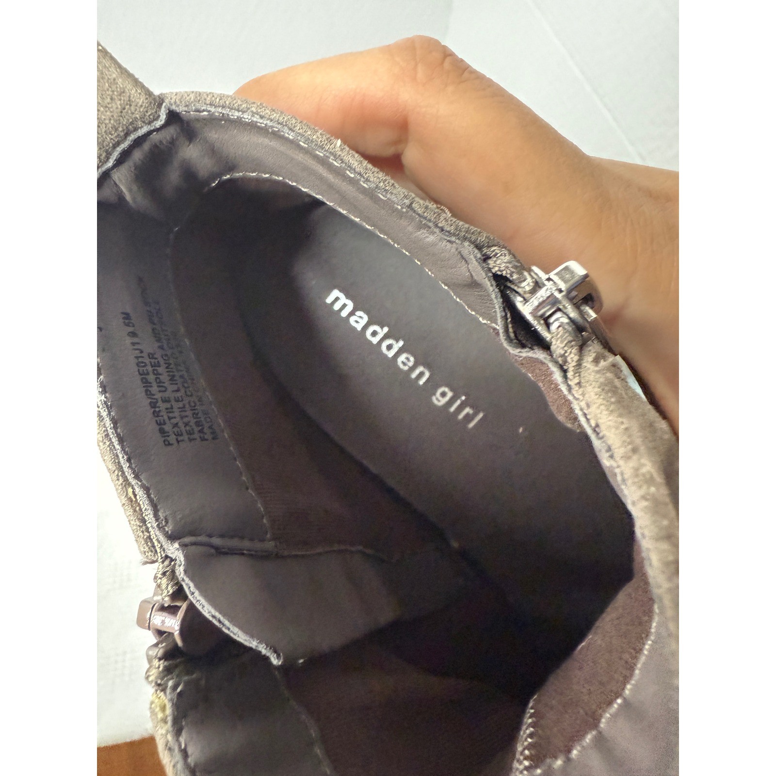 Madden Girl Piper Ankle Boots Wedge Heel Side Zip Taupe Suede Size 9.5