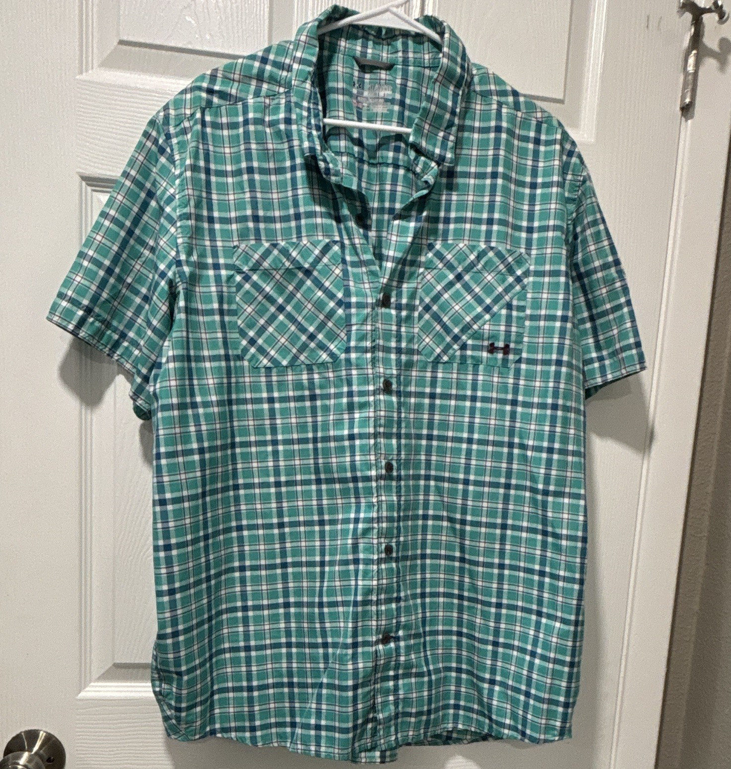 Under Armour HeatGear Mens 2XL Loose Green Blue White Plaid SS Button-Up