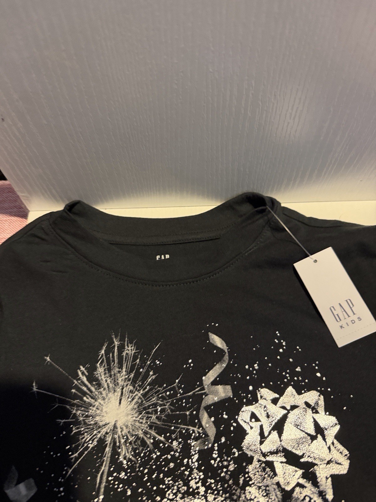 GAP Kids Teens Maternity S Black Long Sleeve Crew Neck Glitter Graphic T-Shirt